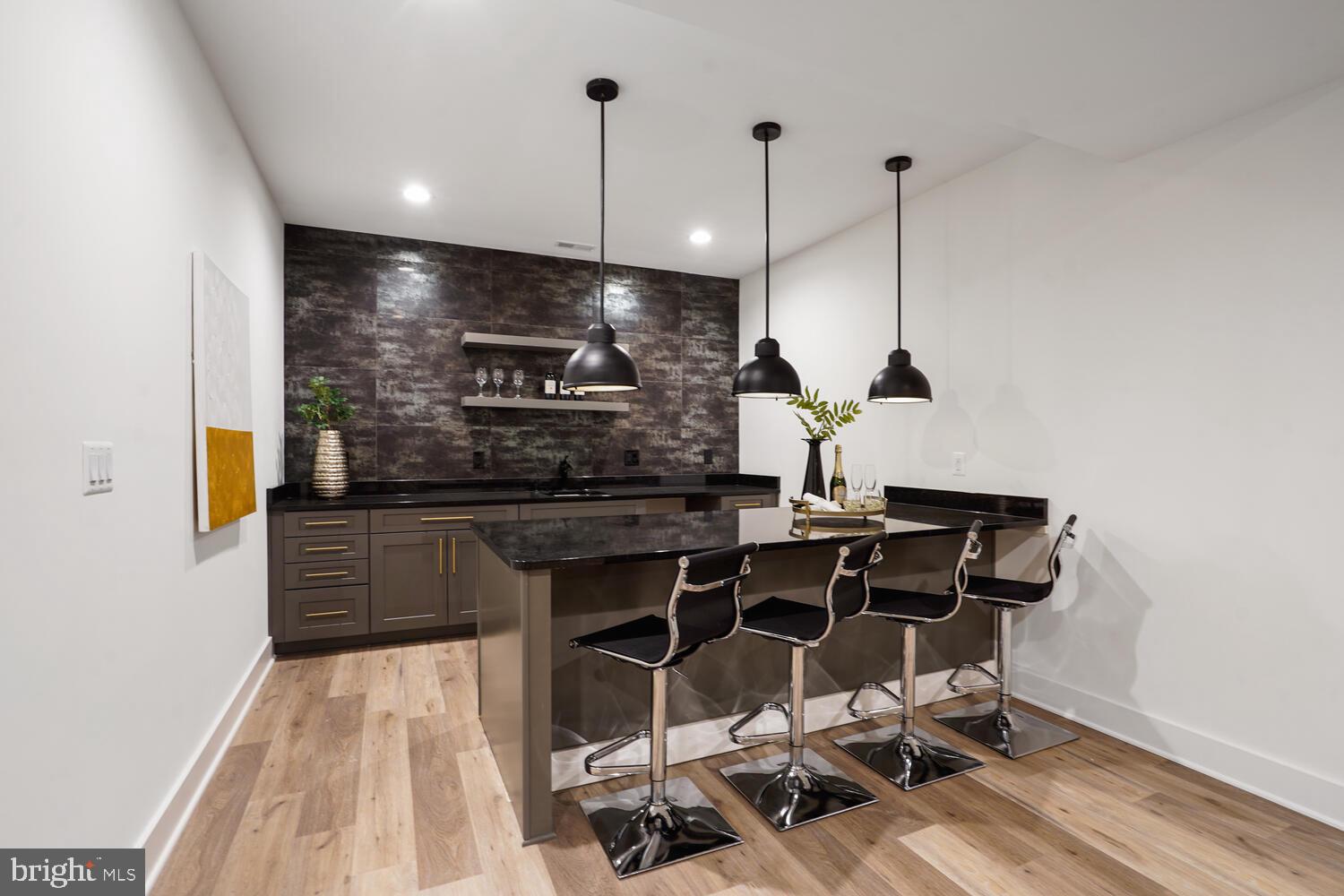 BROYHILLS MCLEAN ESTATES - Residential