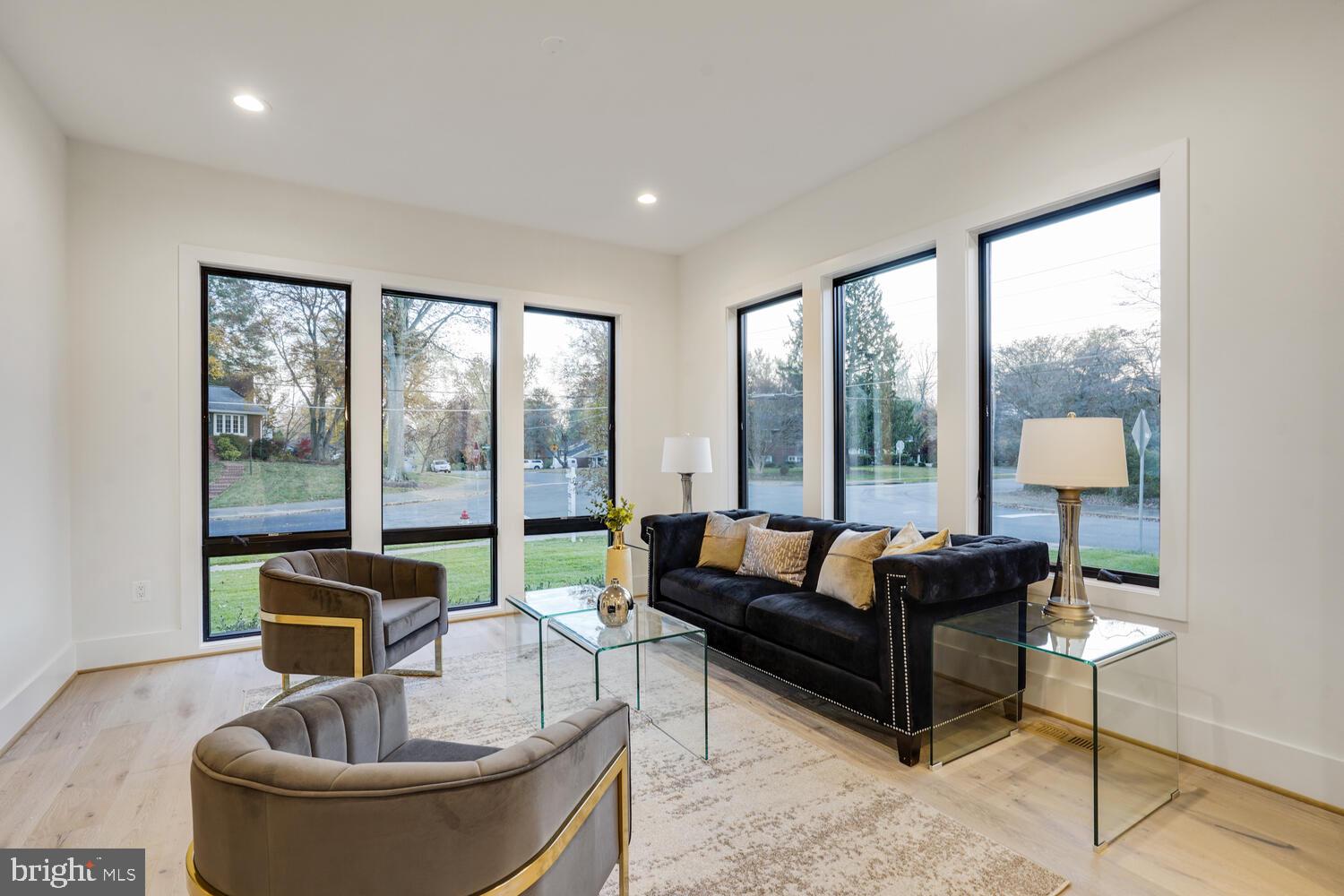 BROYHILLS MCLEAN ESTATES - Residential