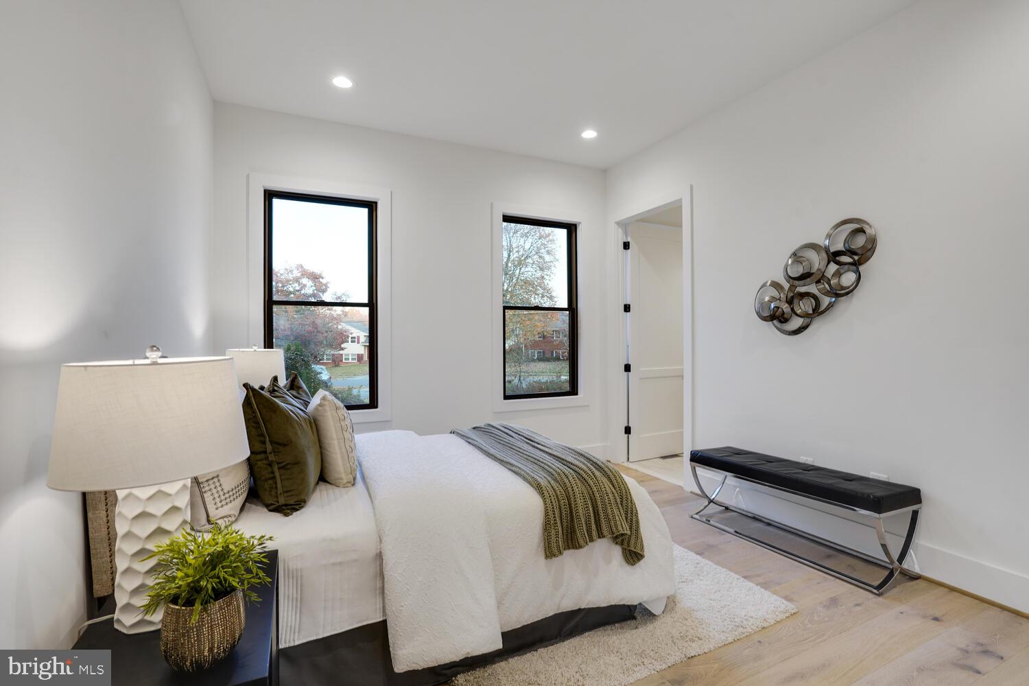 BROYHILLS MCLEAN ESTATES - Residential