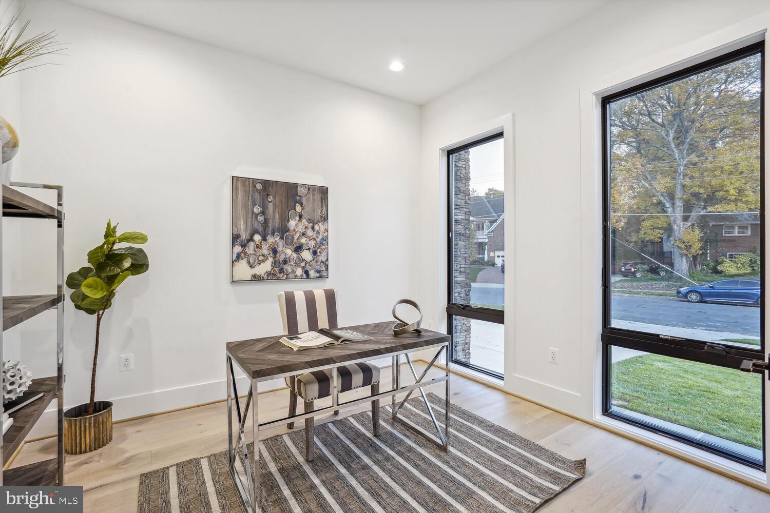 BROYHILLS MCLEAN ESTATES - Residential