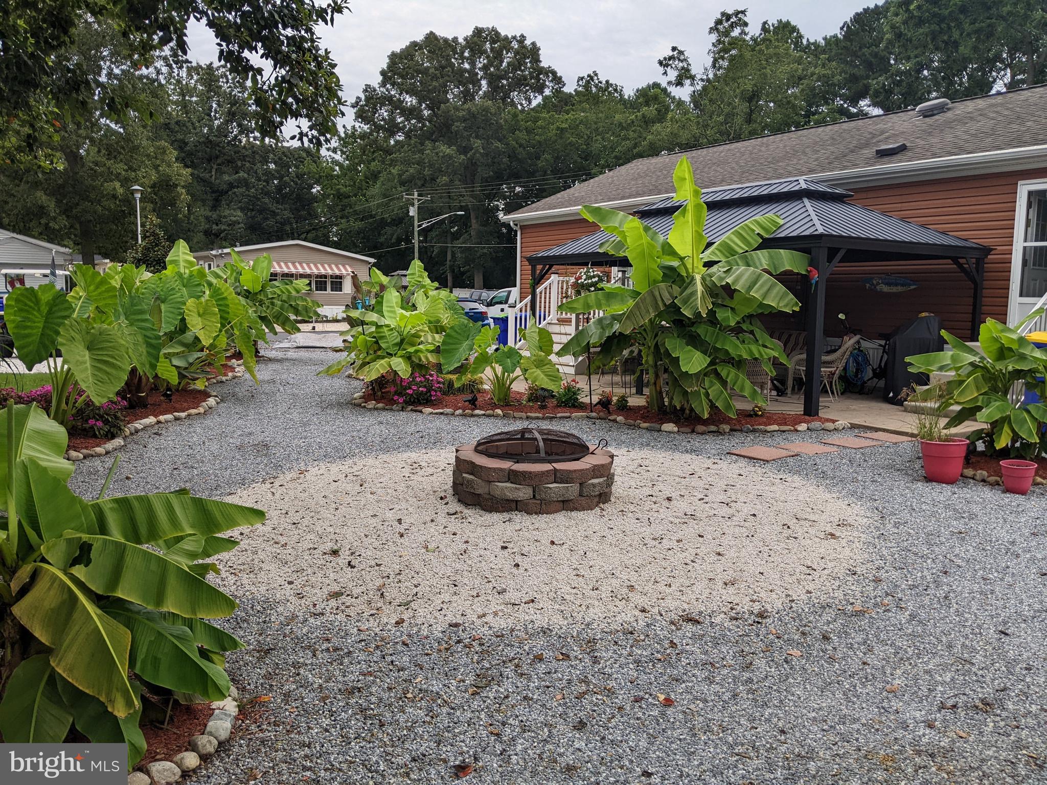 SUN RETREATS REHOBOTH BAY - Residential