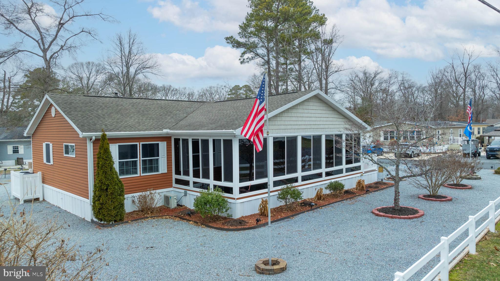 SUN RETREATS REHOBOTH BAY - Residential