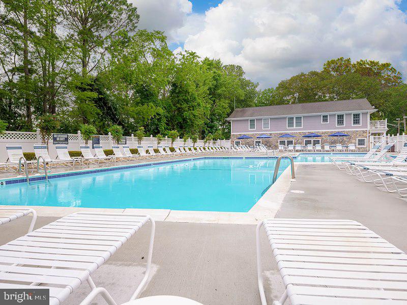 SUN RETREATS REHOBOTH BAY - Residential