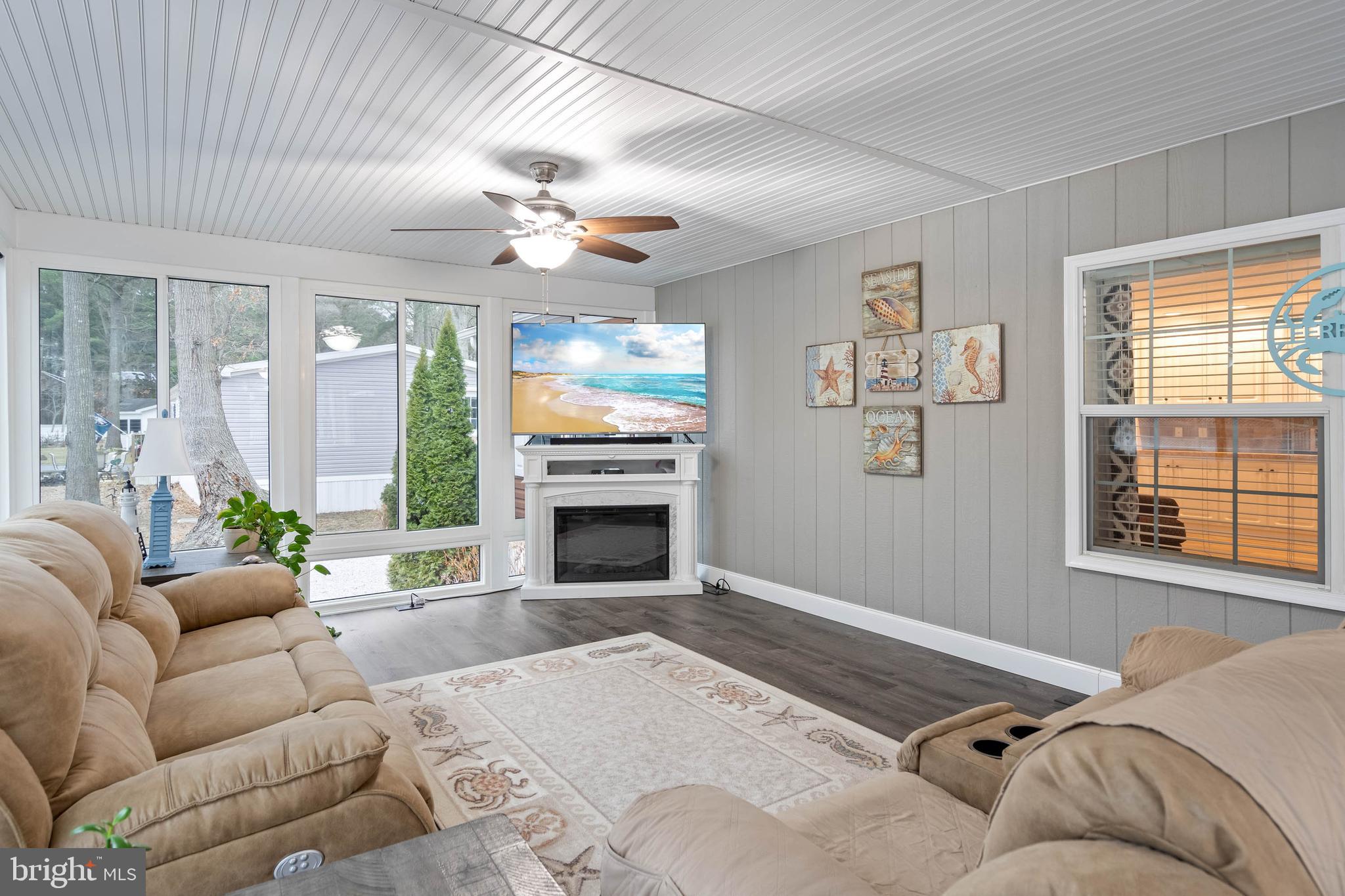 SUN RETREATS REHOBOTH BAY - Residential