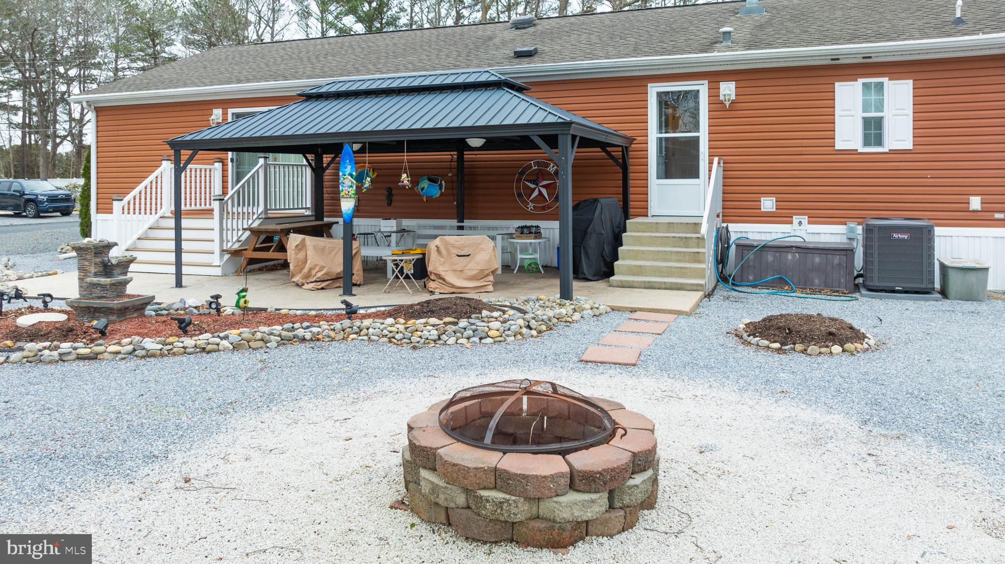 SUN RETREATS REHOBOTH BAY - Residential