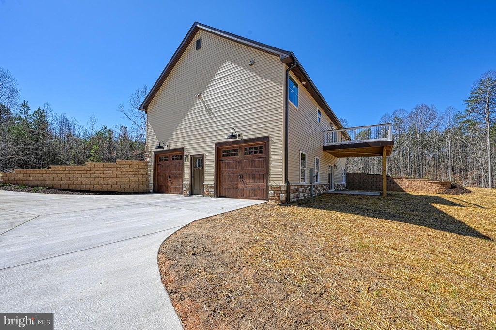 listing image 74