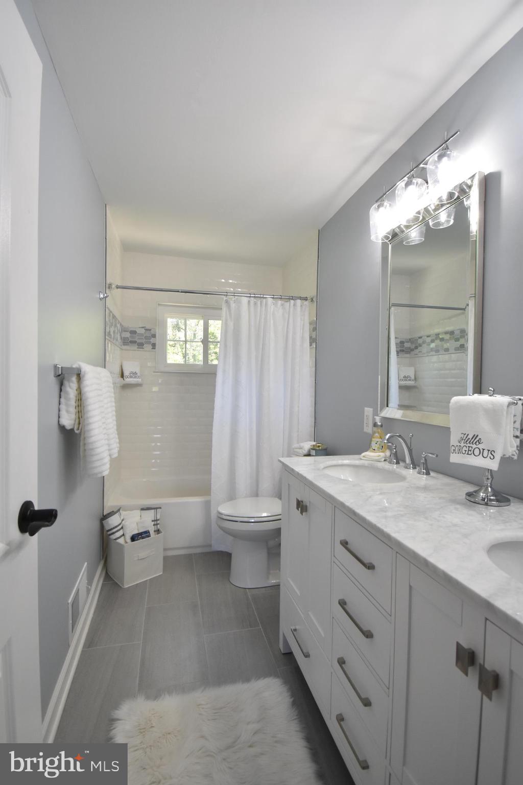 PINE VALLEY - Residential