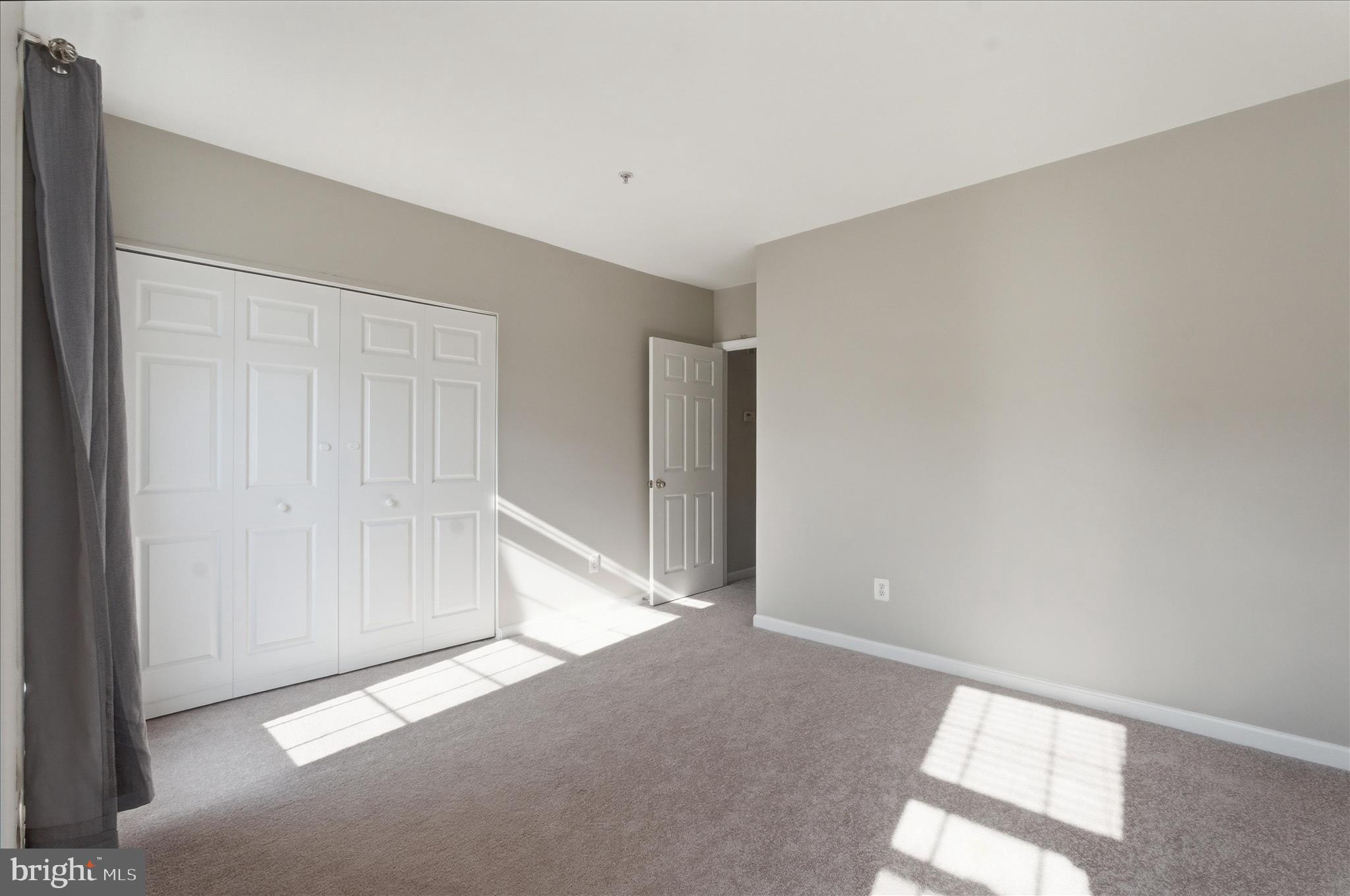 LAKESIDE AT SOUTH RIDING - Residential