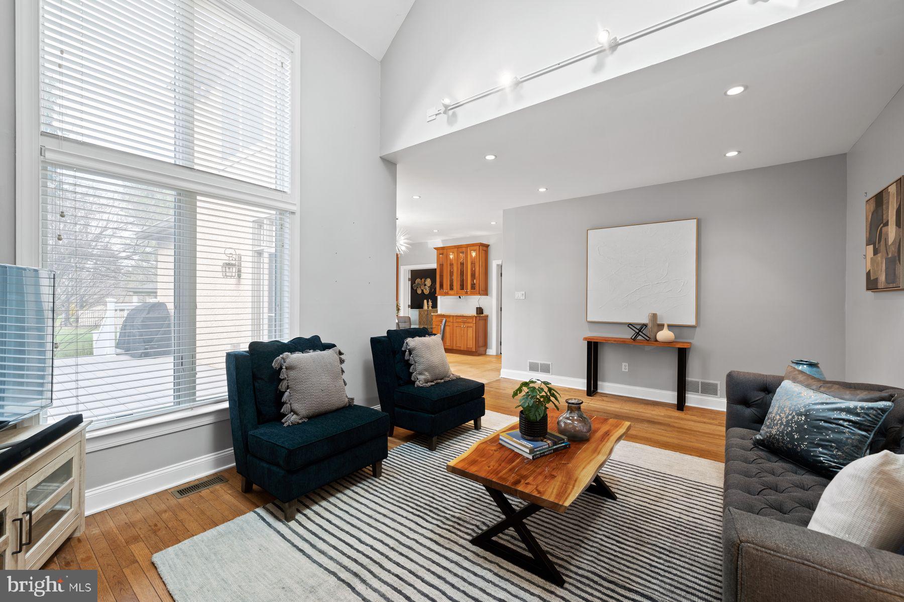 CORNERSTONE - Residential