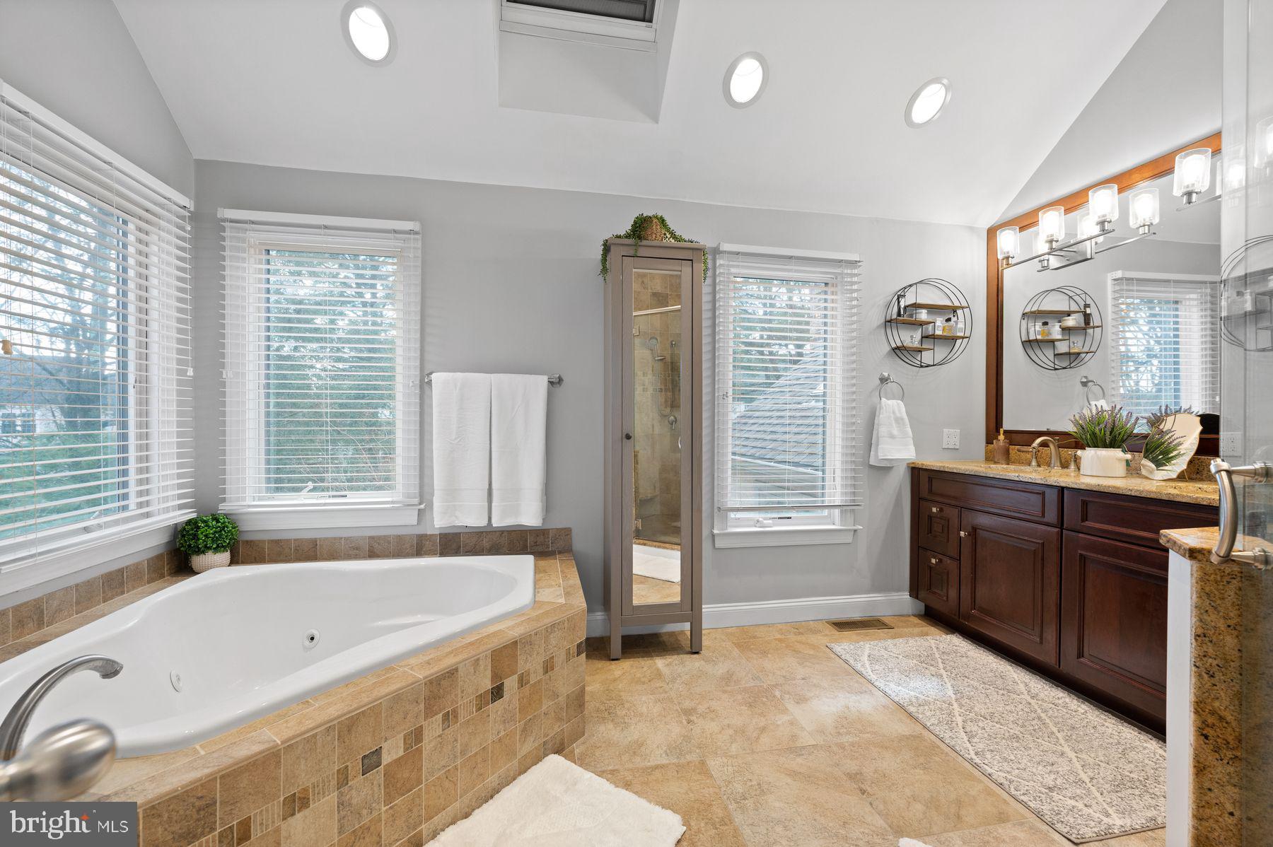 CORNERSTONE - Residential