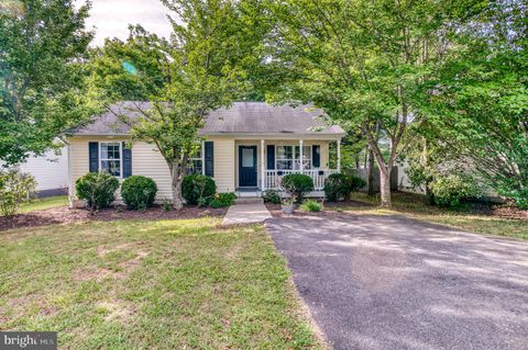 Homes For Sale - 35508 Wilderness Shores Way<br/> LOCUST GROVE, VA 22508