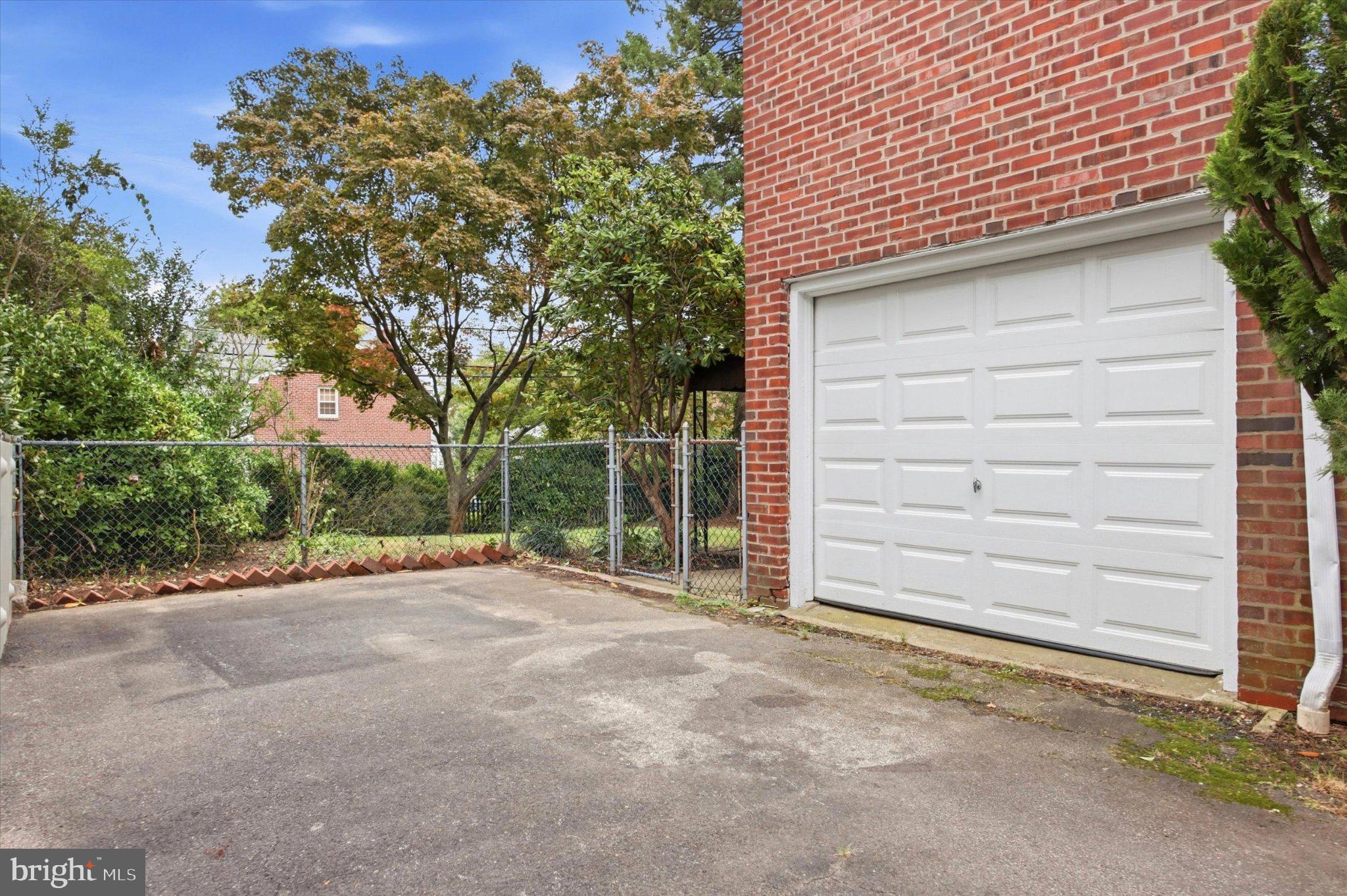 1629 RIDGEWAY ROAD