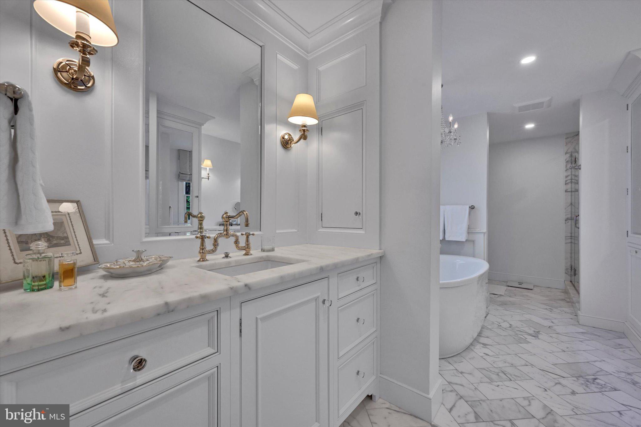WHITE ACRES - Residential