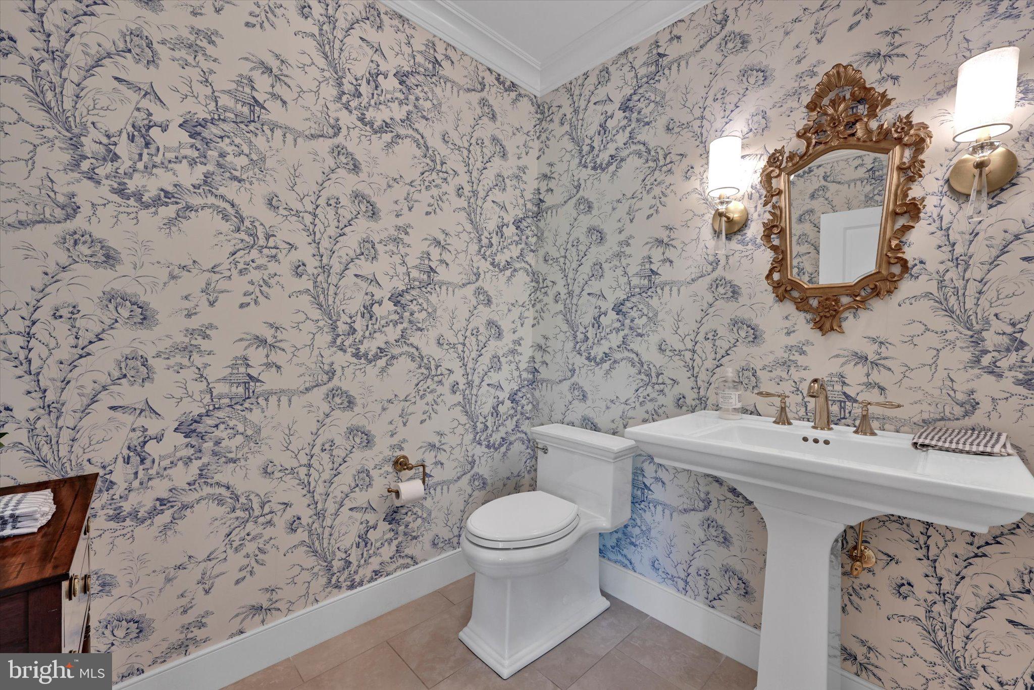 WHITE ACRES - Residential