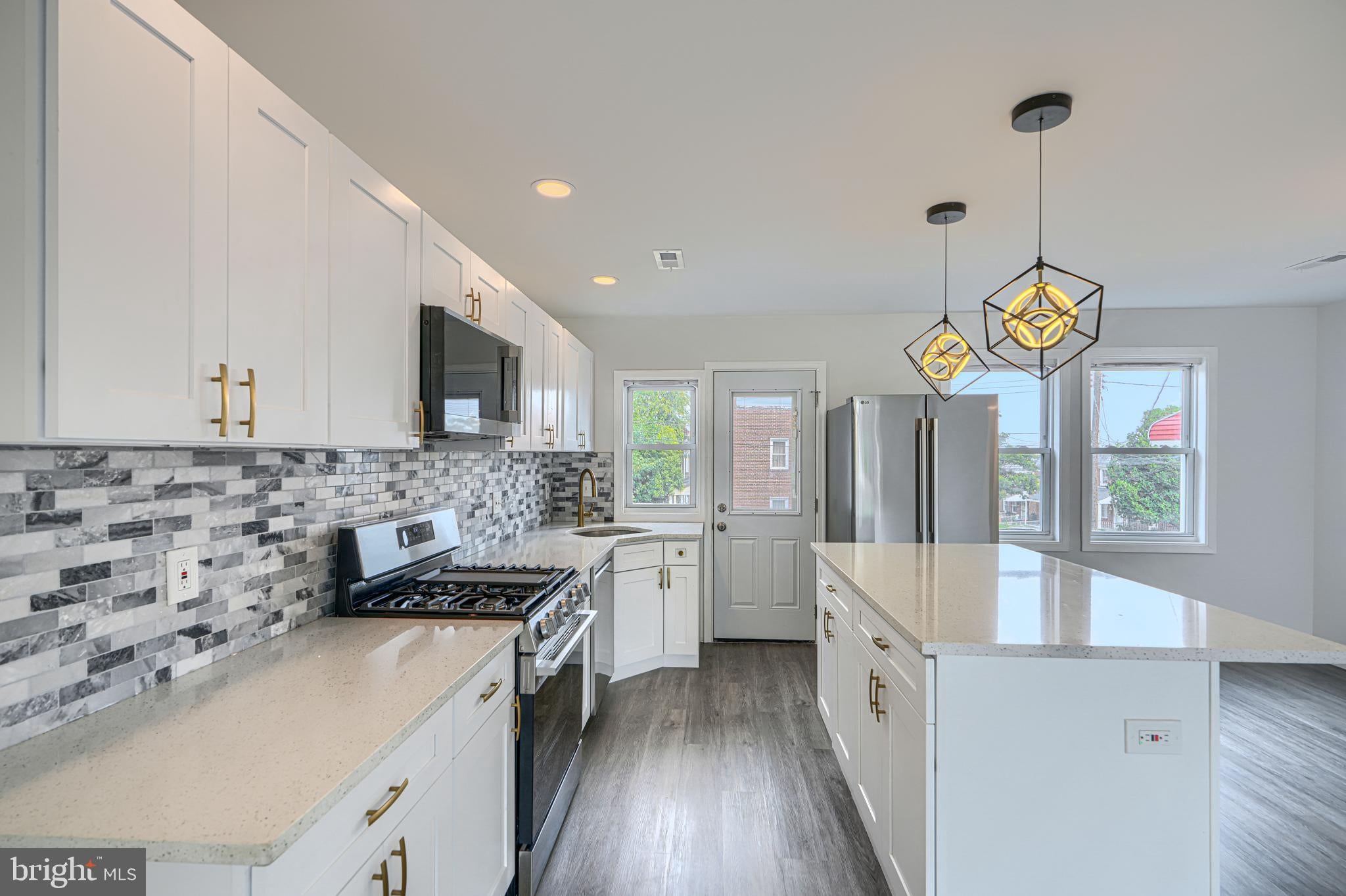1007 WILDWOOD PARKWAY