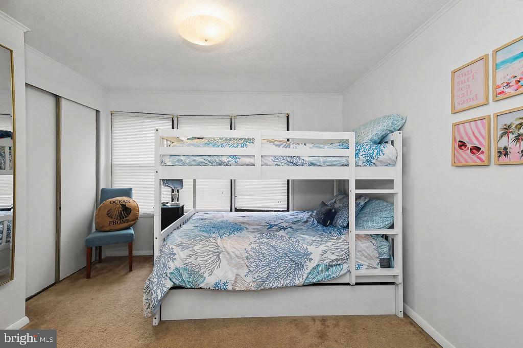 ANGOLA BEACH - Residential