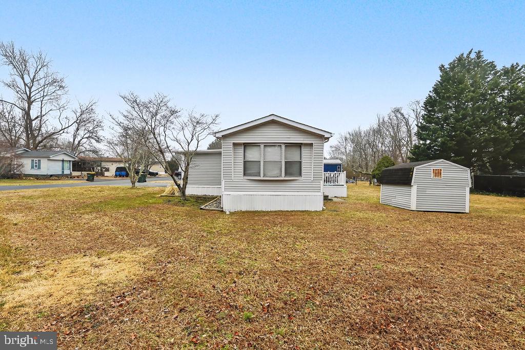 ANGOLA BEACH - Residential