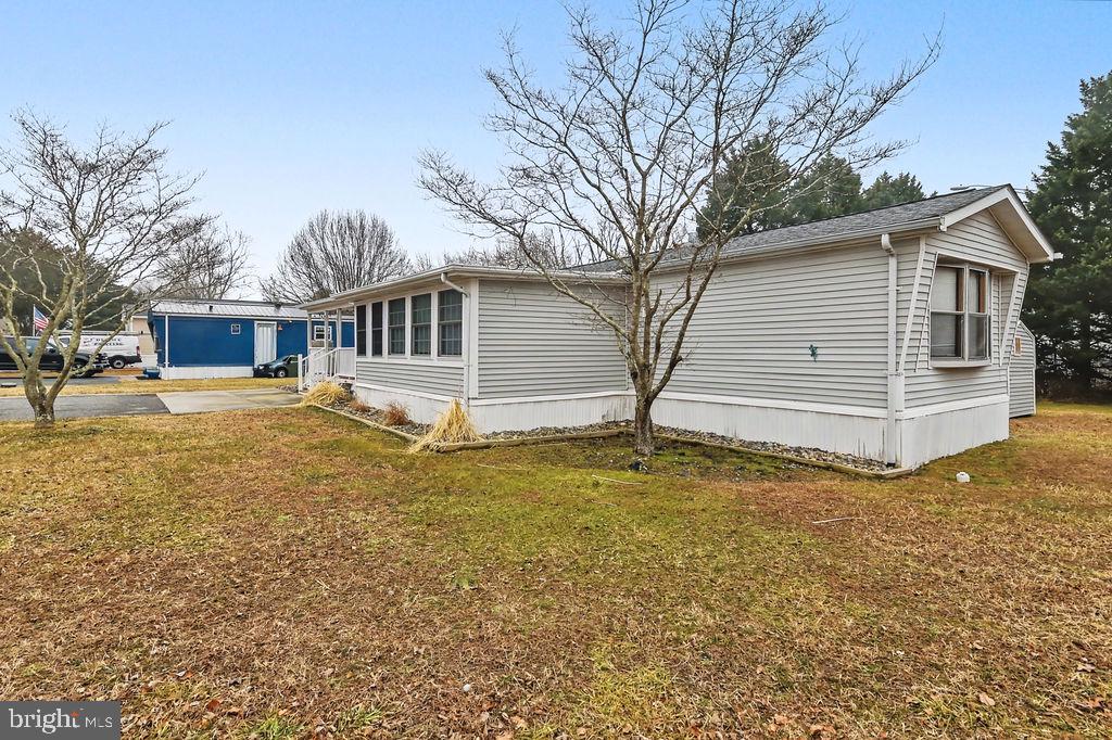 ANGOLA BEACH - Residential