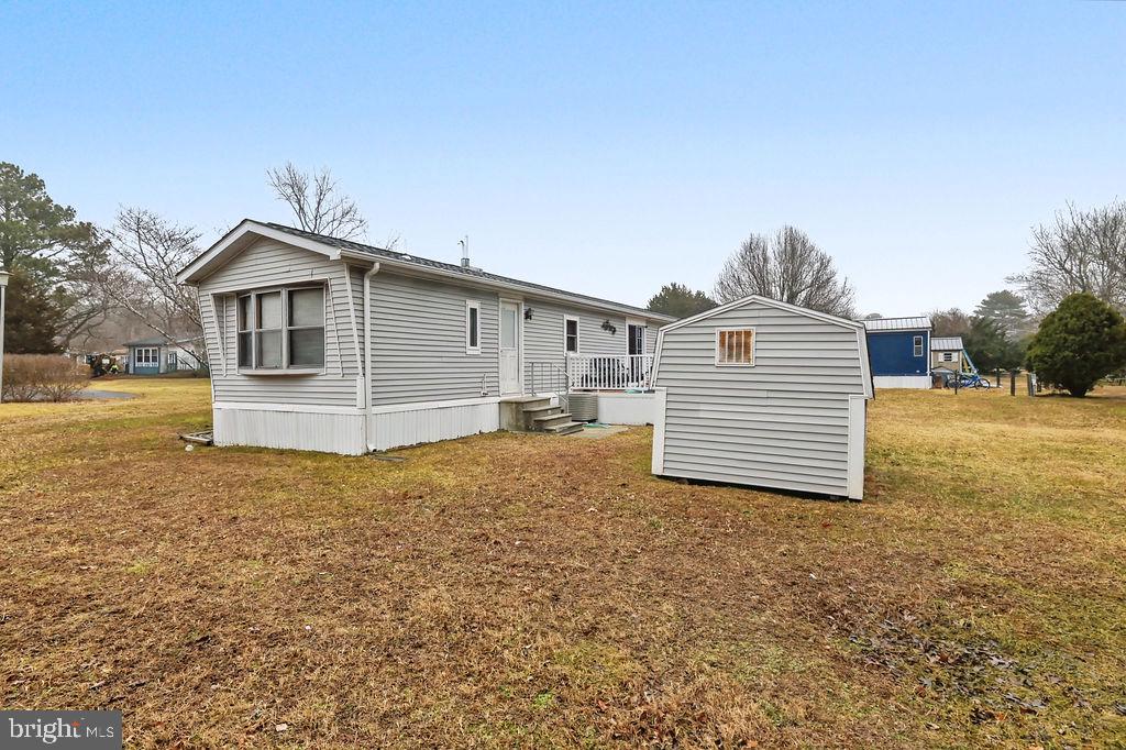 ANGOLA BEACH - Residential