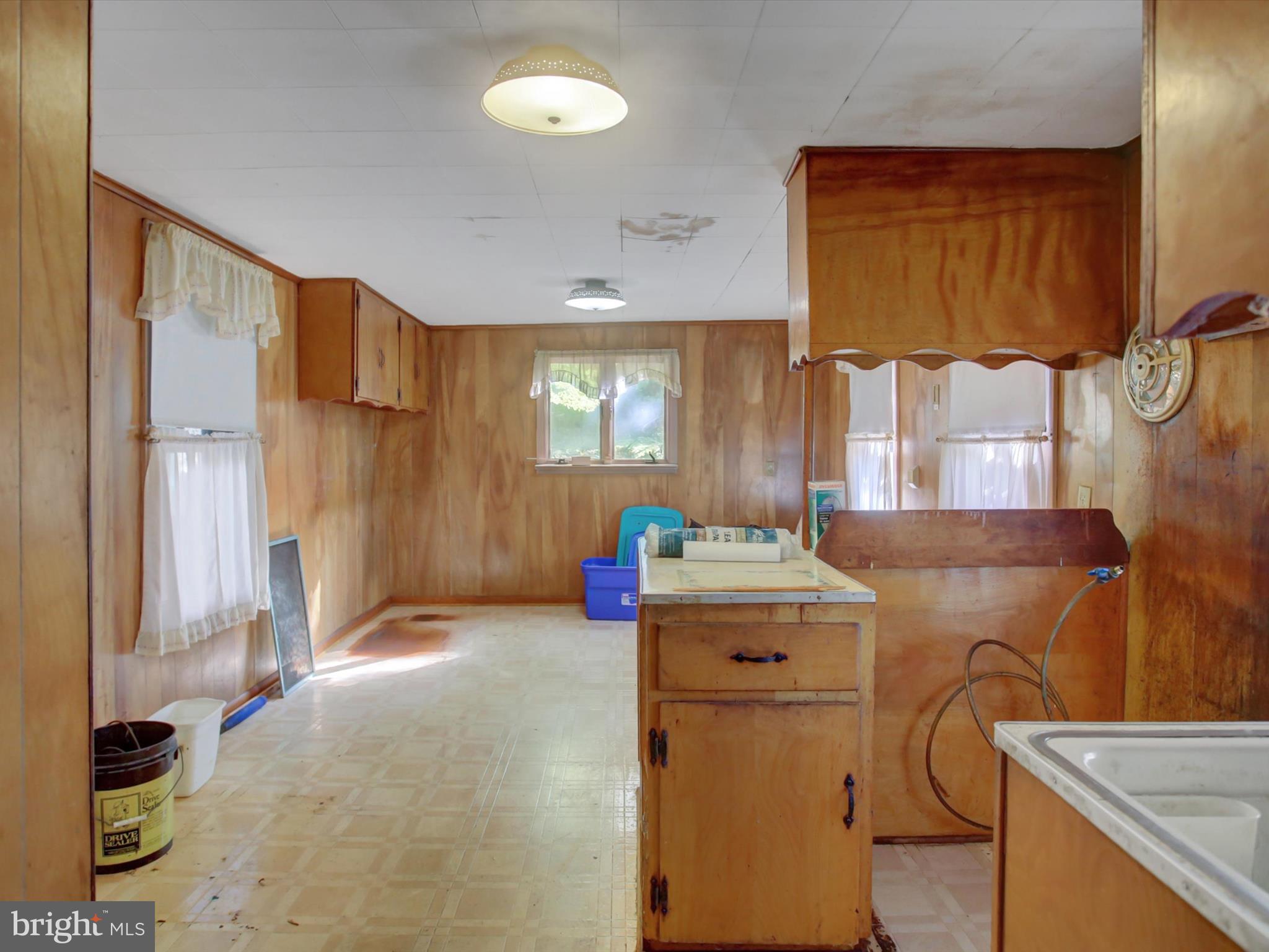 EDGEWOOD ROAD - Residential