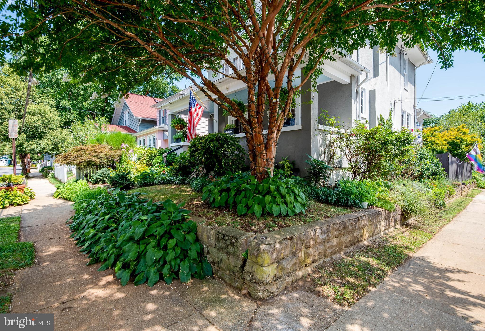 PRESIDENTS HILL - Residential