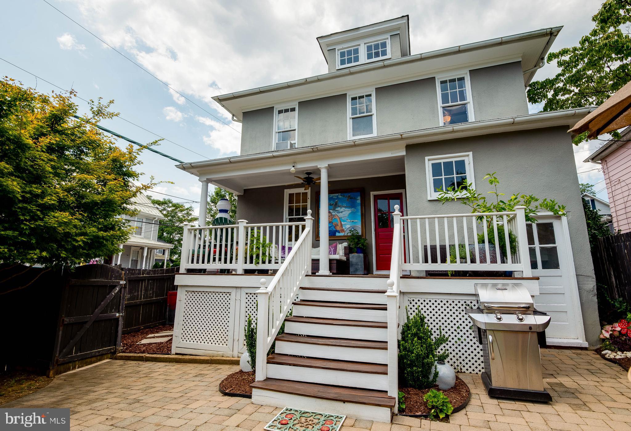 PRESIDENTS HILL - Residential