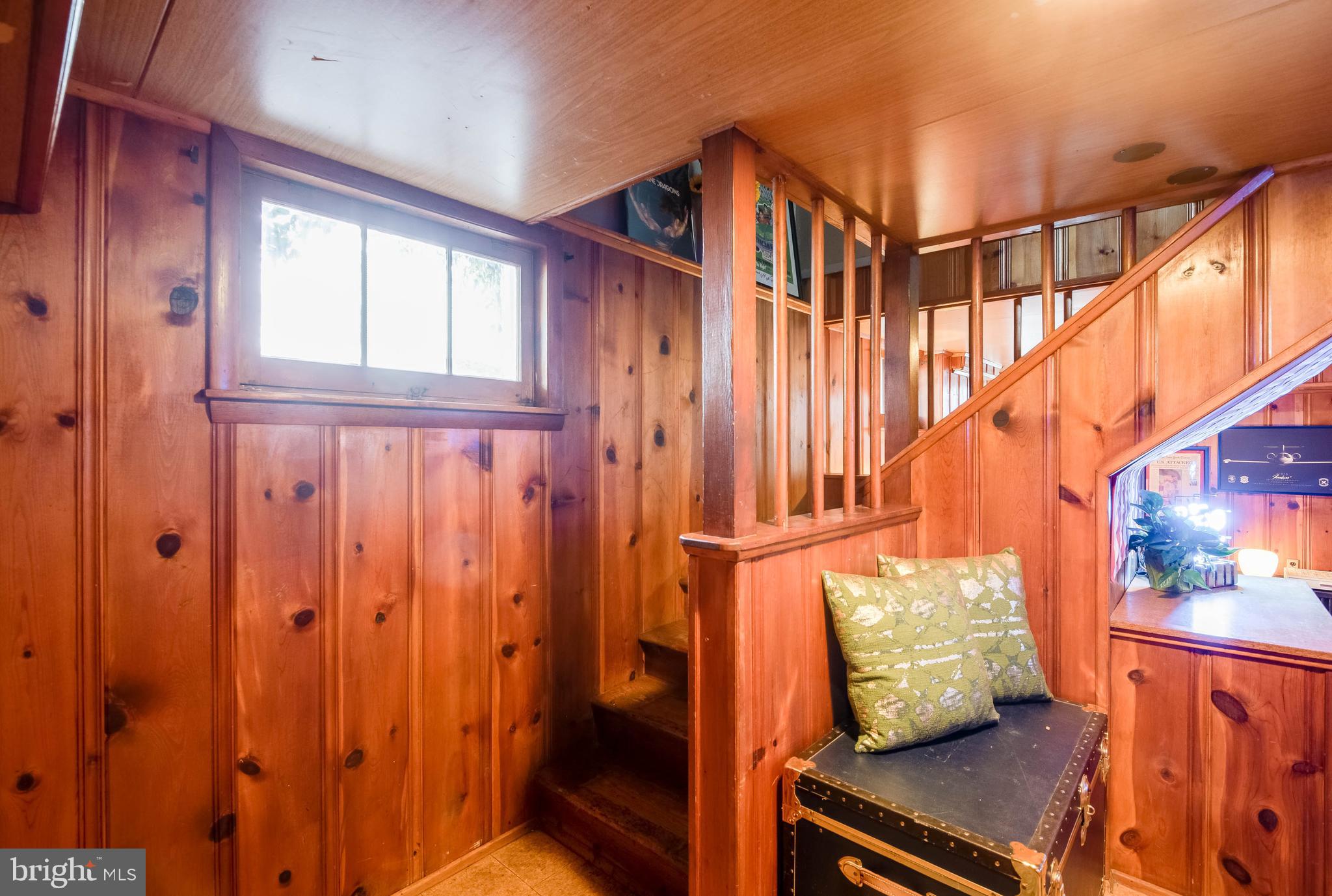 PRESIDENTS HILL - Residential