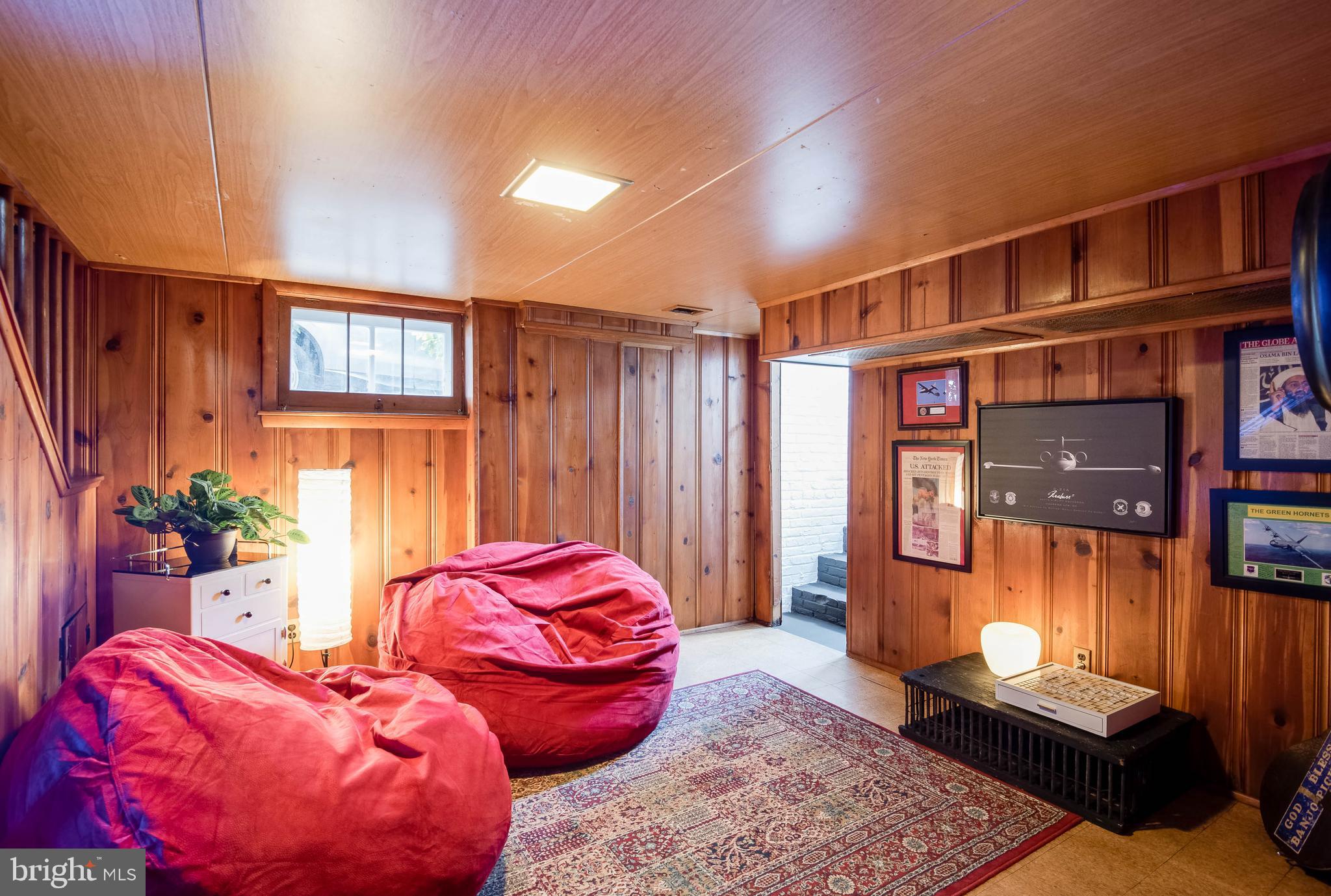 PRESIDENTS HILL - Residential