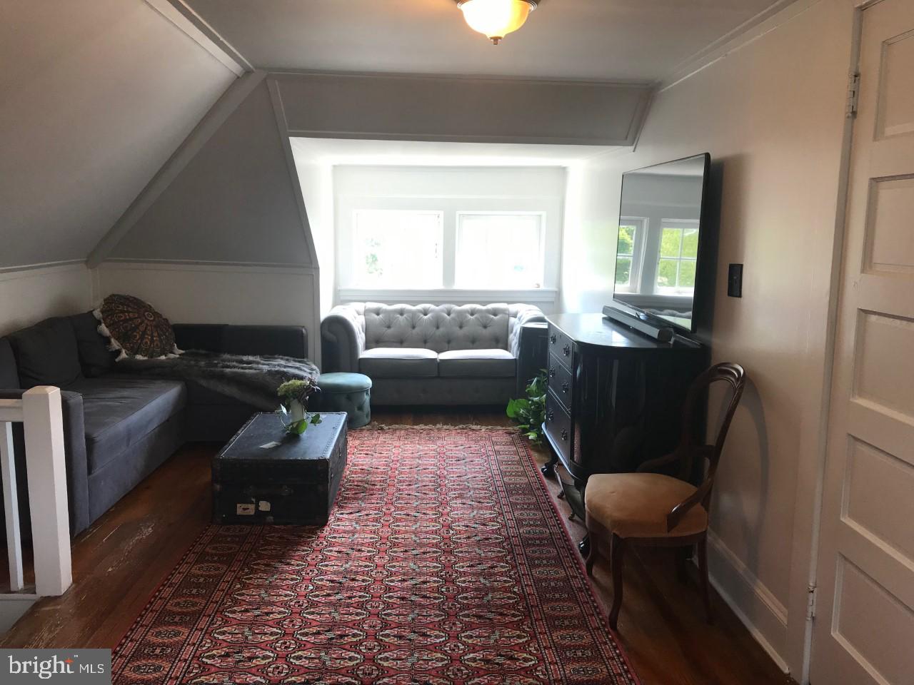 PRESIDENTS HILL - Residential