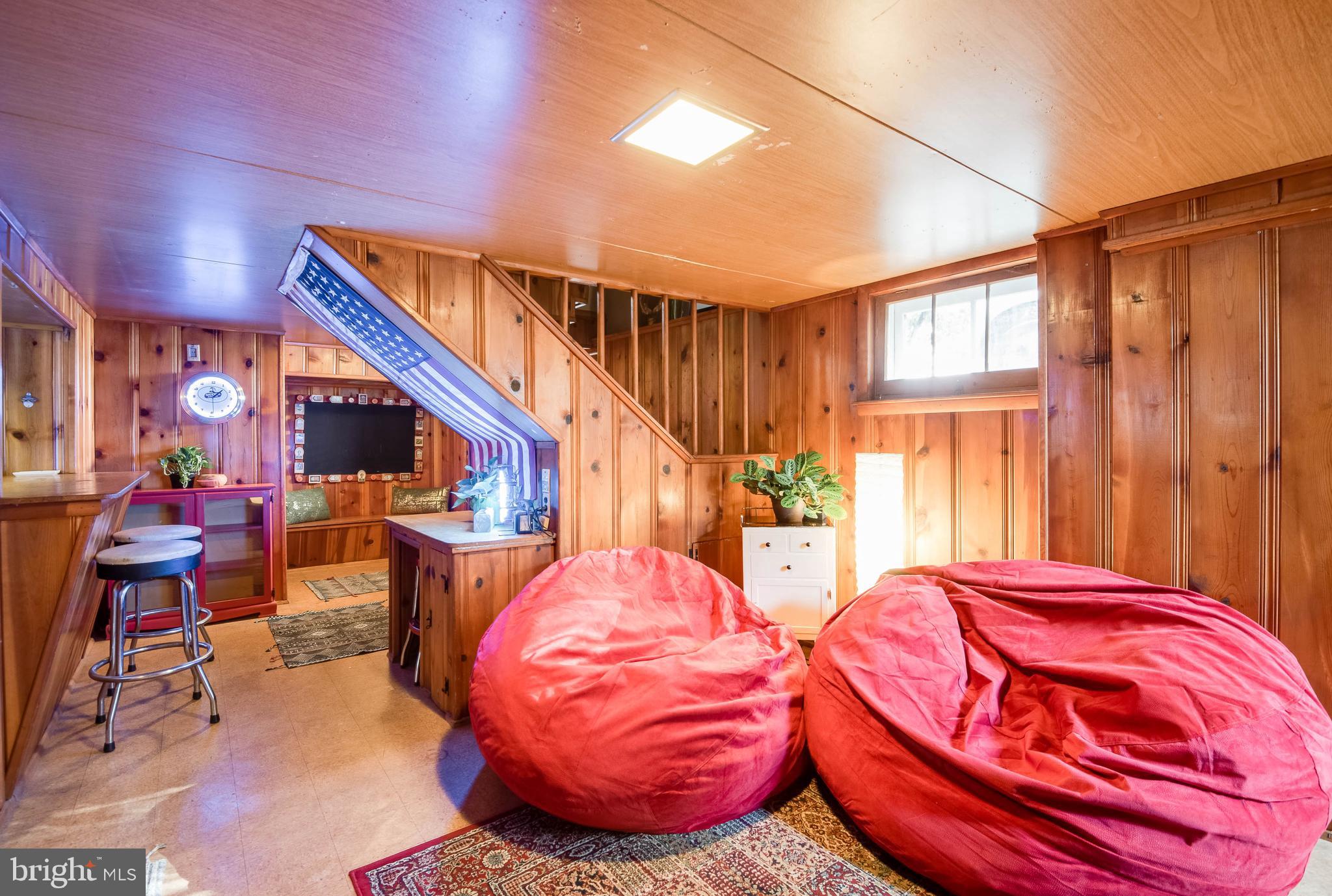 PRESIDENTS HILL - Residential