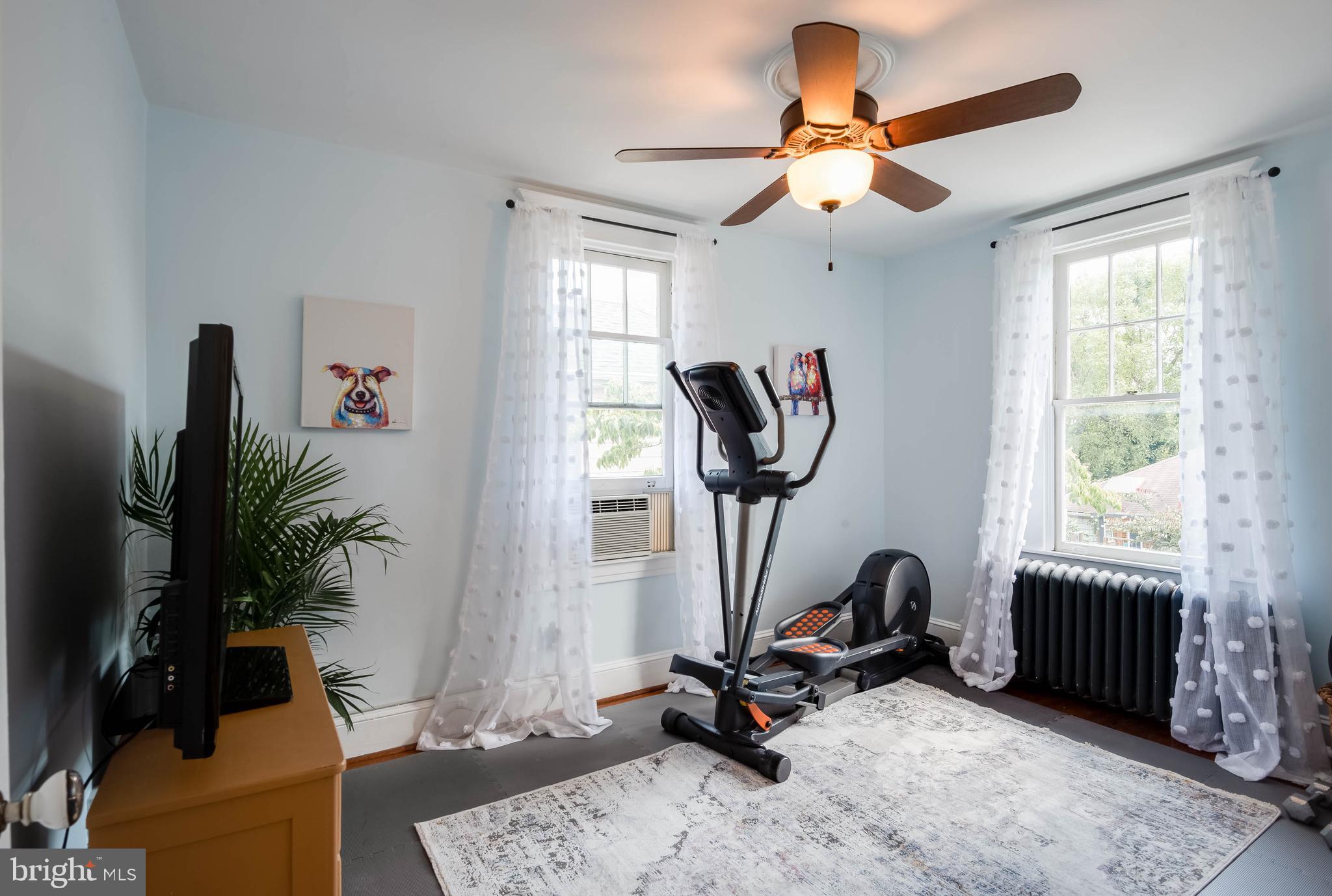 PRESIDENTS HILL - Residential