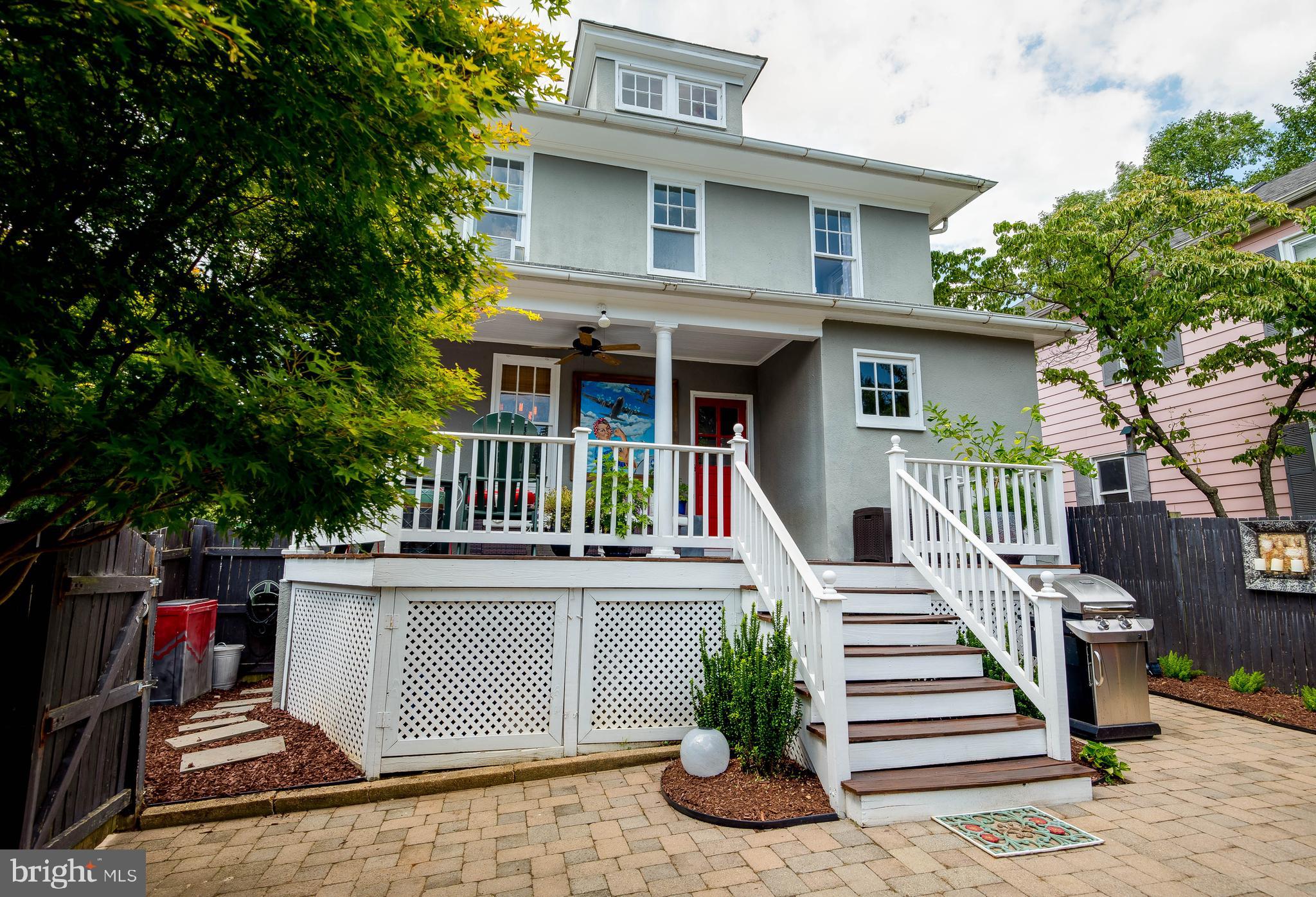 PRESIDENTS HILL - Residential