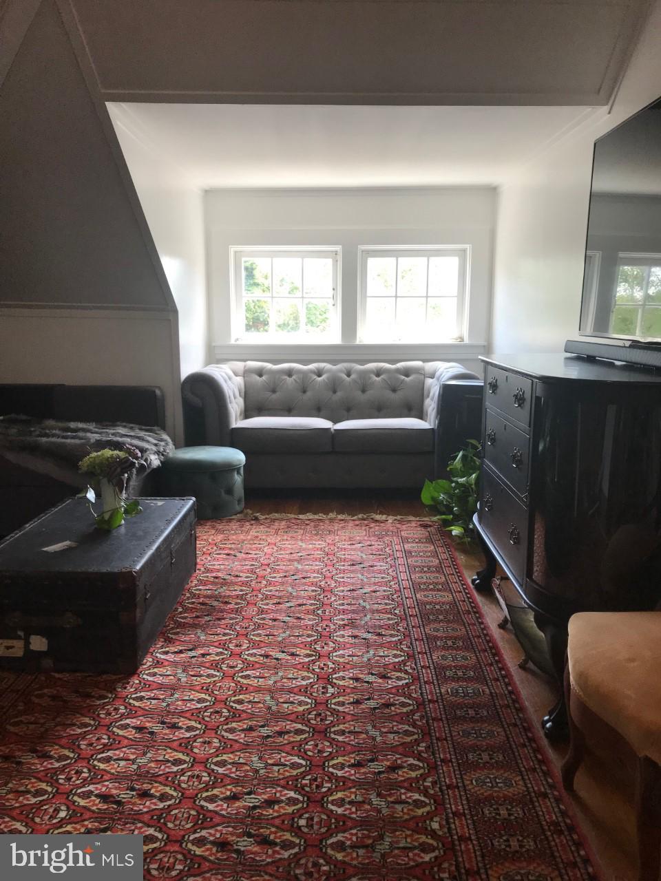 PRESIDENTS HILL - Residential