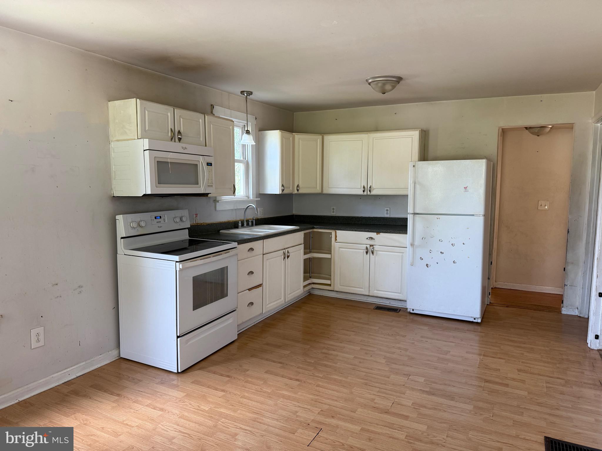 BERKELEY PLACE - Residential