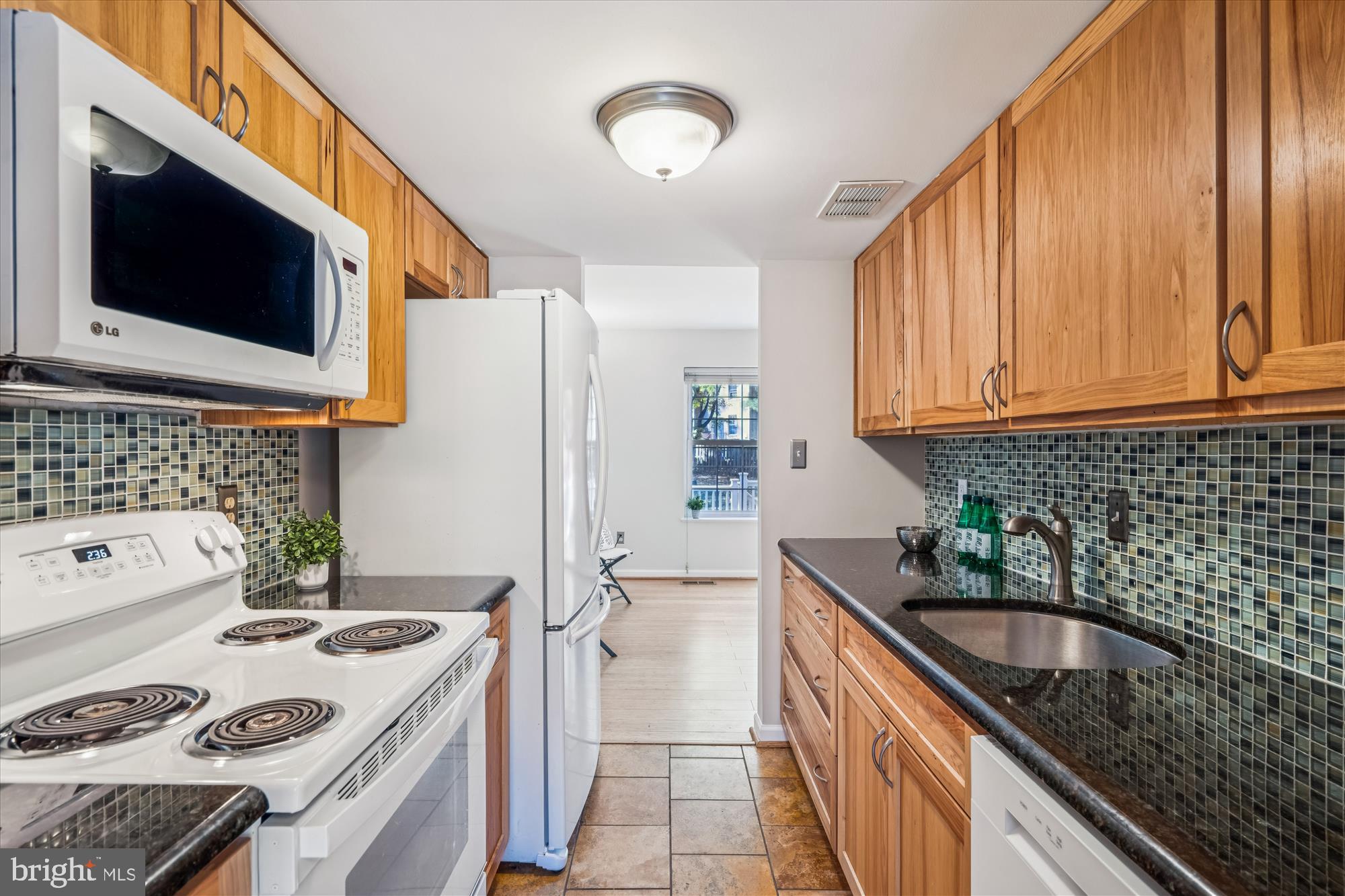 VILLAGE OF LONG REACH - Residential