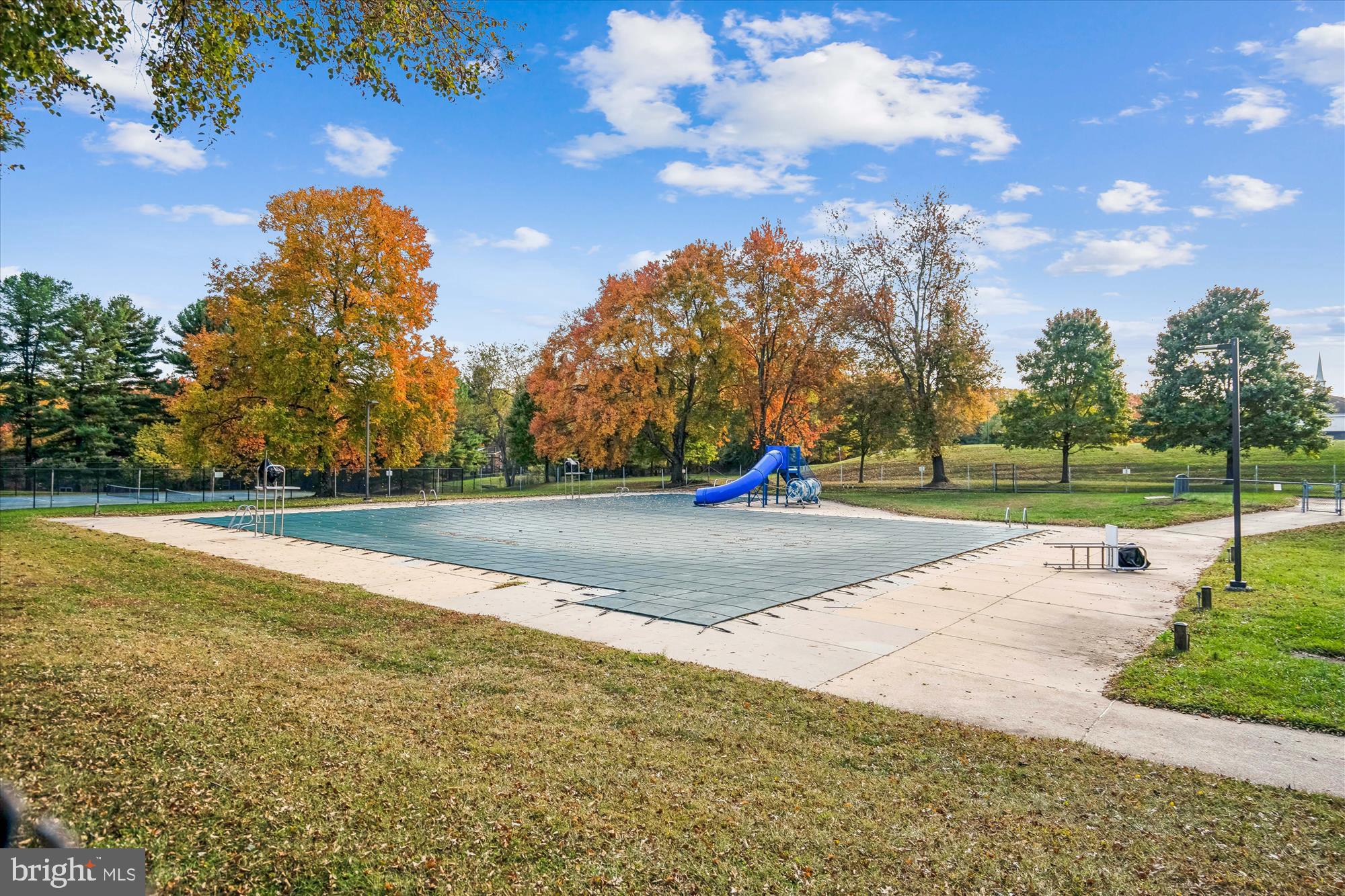 VILLAGE OF LONG REACH - Residential