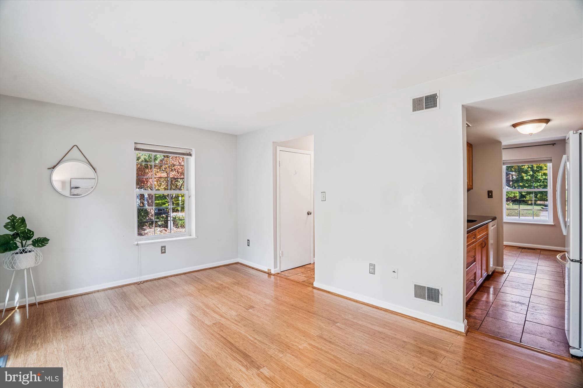 VILLAGE OF LONG REACH - Residential