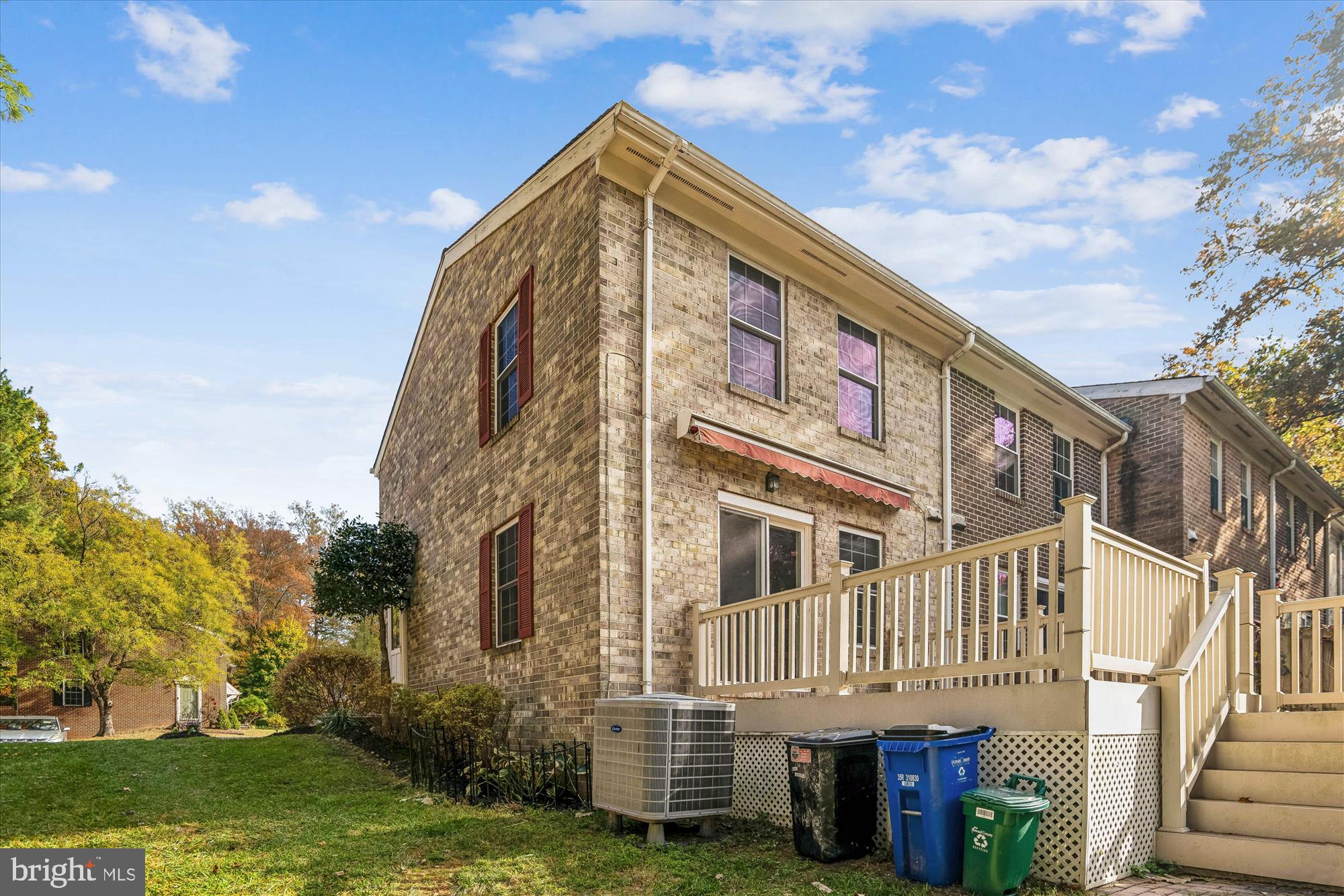 VILLAGE OF LONG REACH - Residential