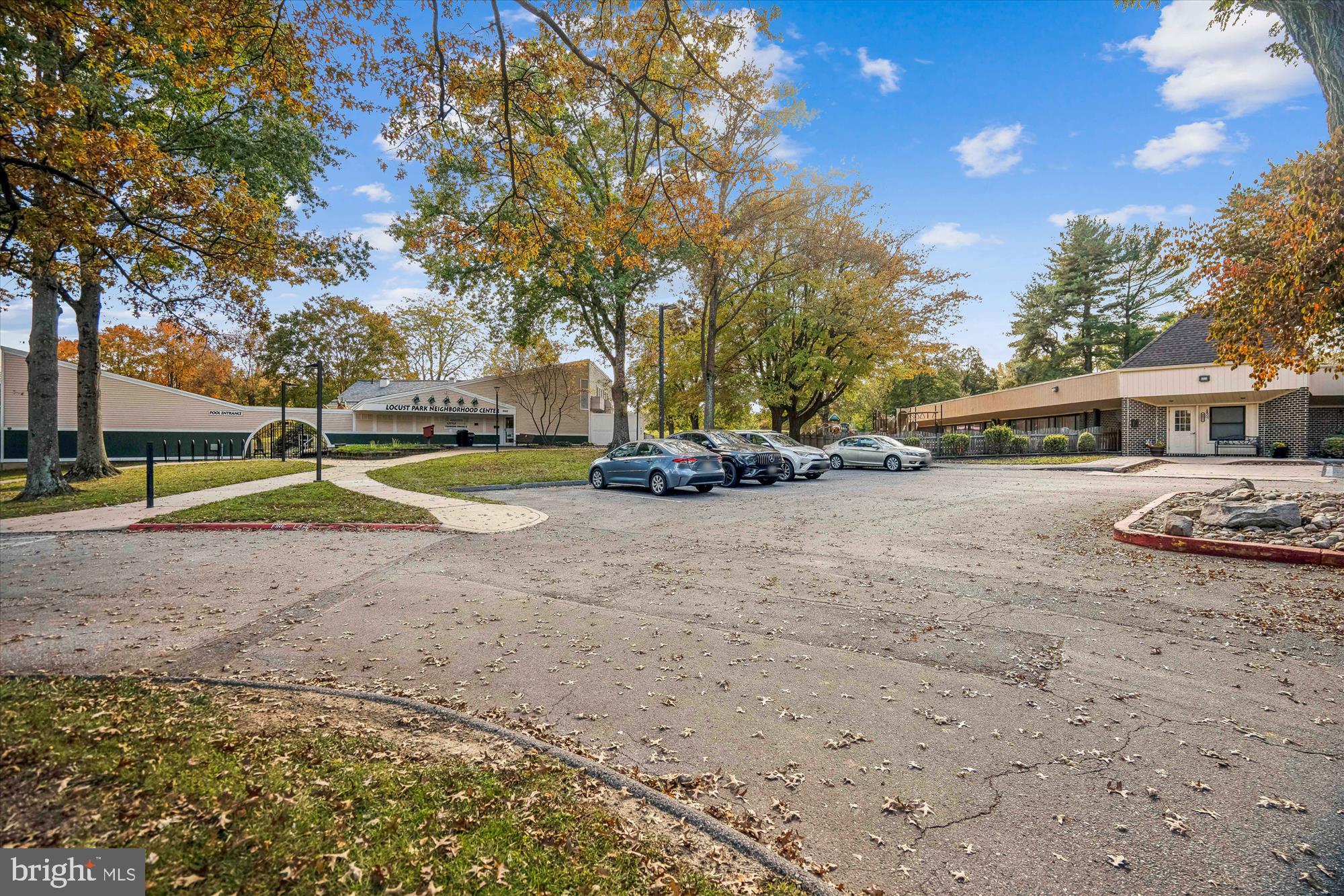 VILLAGE OF LONG REACH - Residential