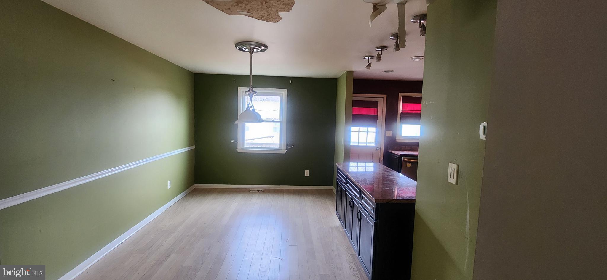 DOUBLE ROCK TOWNHOUSES - Residential