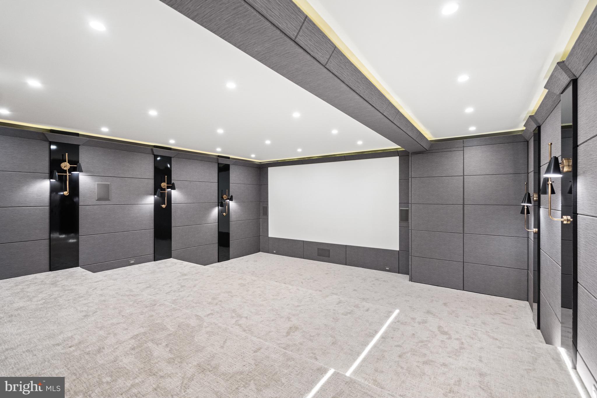 CHESTERBROOK WOODS - Residential