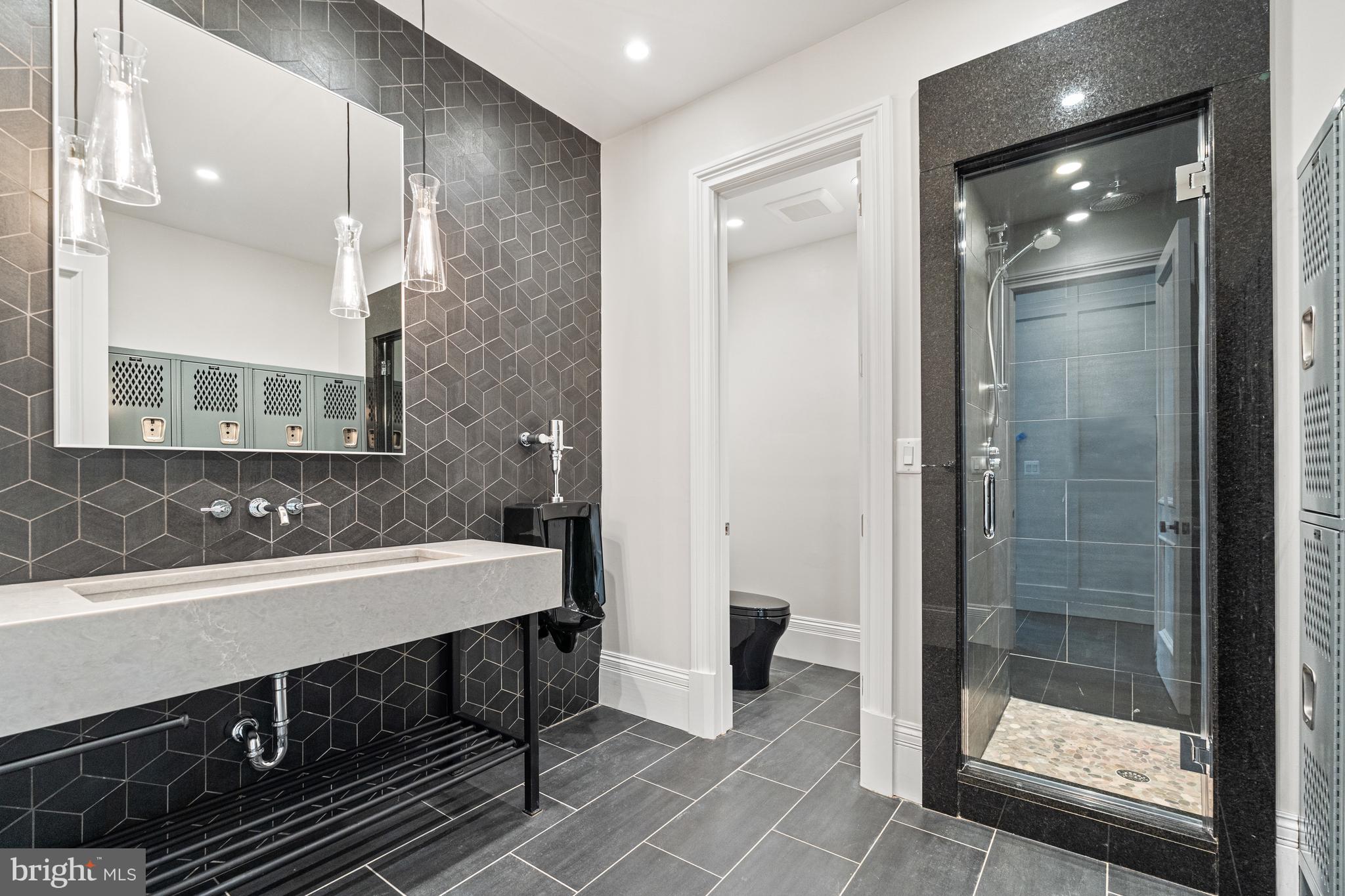 CHESTERBROOK WOODS - Residential