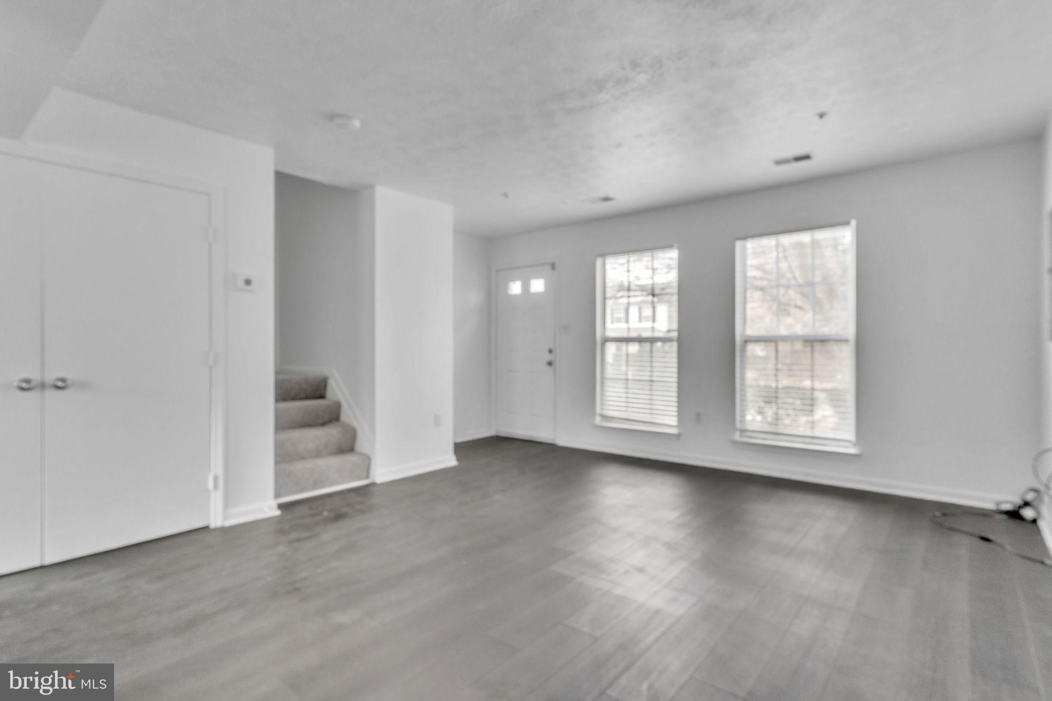 TOWNES AT WESTBURY - Residential Lease