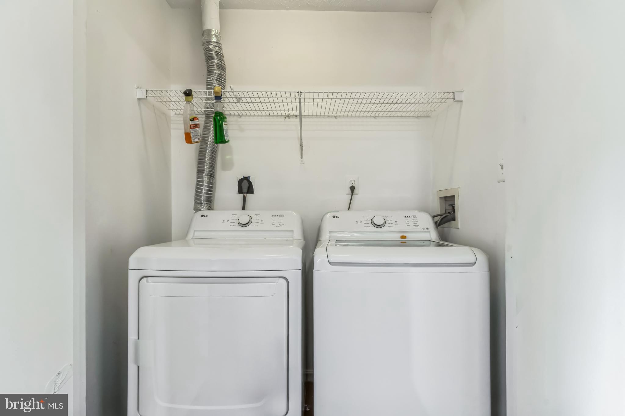 TOWNES AT WESTBURY - Residential Lease