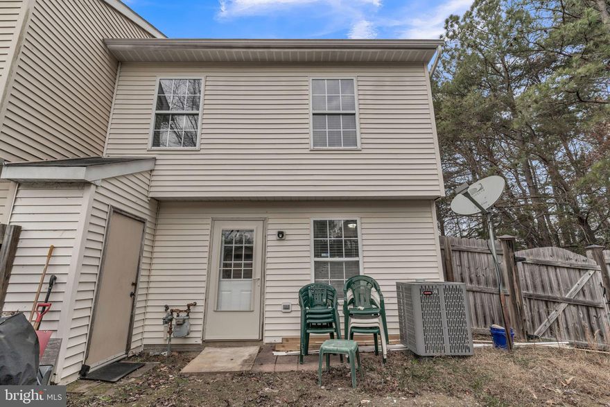 This recently renovated 2 story  End of Row  town home has 3 bedrooms and 1.5 baths. The main level has new flooring throughout with freshly painted walls with a spacious living room area, half bath, and coat closet. There is an open concept kitchen with stainless steel appliances, breakfast nook area, laundry room with washer and dryer, and door to fenced backyard and patio. The upper-level primary bedroom has a walk-in closet, there are 2 additional guest bedrooms on this level and a full hall bath. This home is minutes from Pax River Naval base, shopping, and restaurants