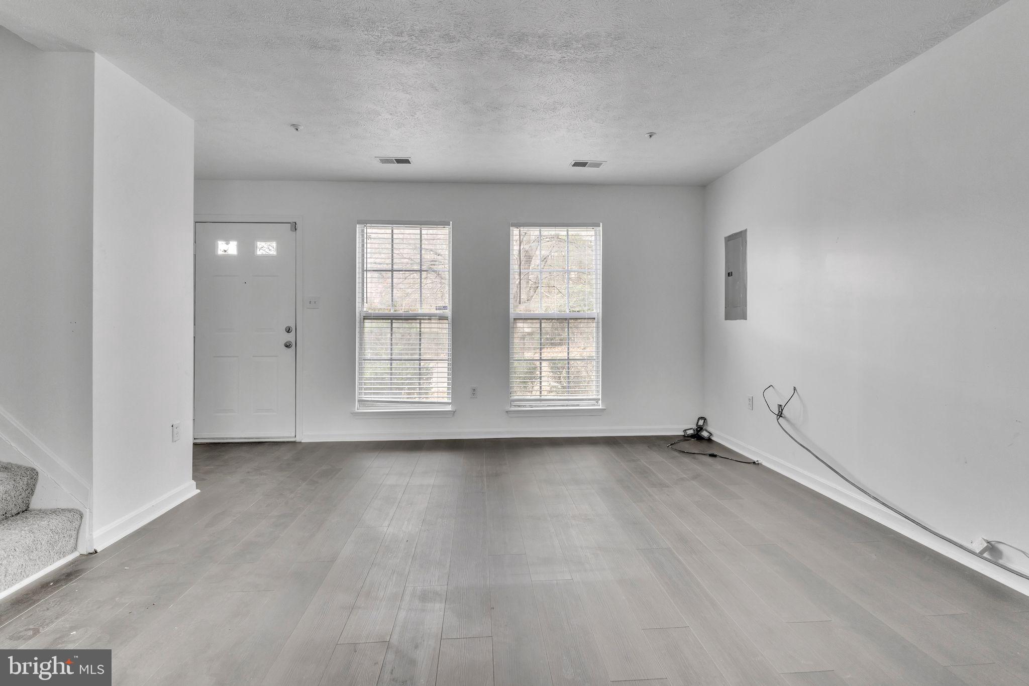 TOWNES AT WESTBURY - Residential Lease