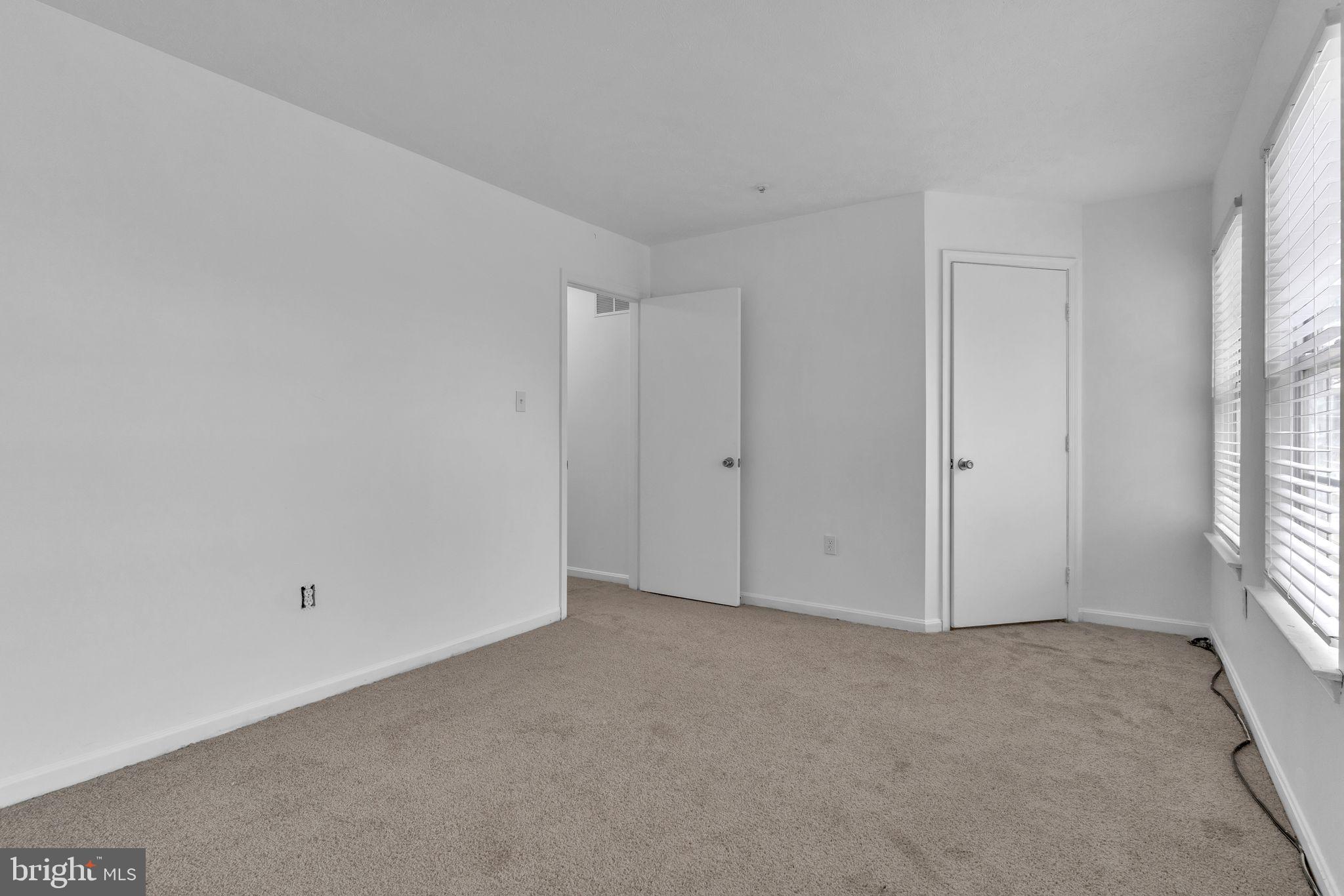 TOWNES AT WESTBURY - Residential Lease