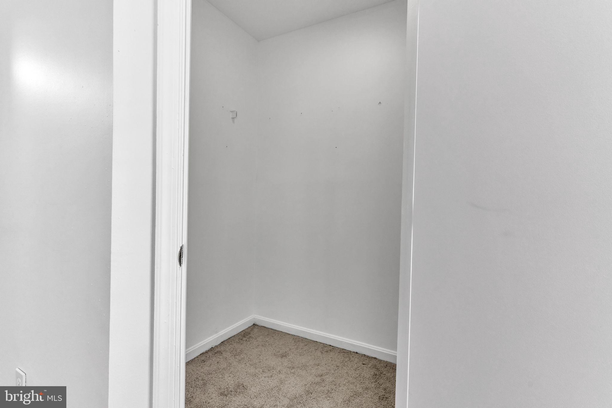 TOWNES AT WESTBURY - Residential Lease