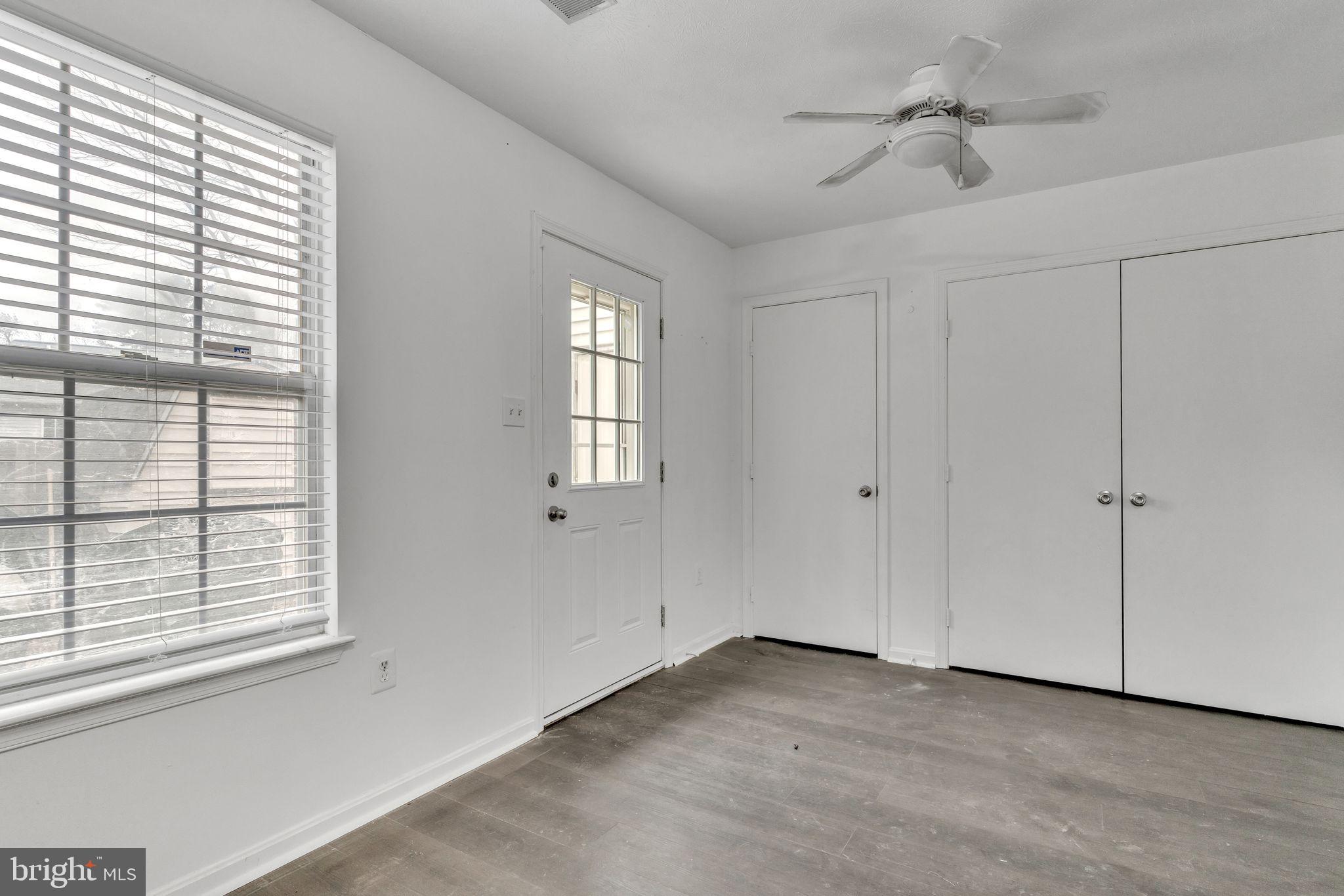 TOWNES AT WESTBURY - Residential Lease