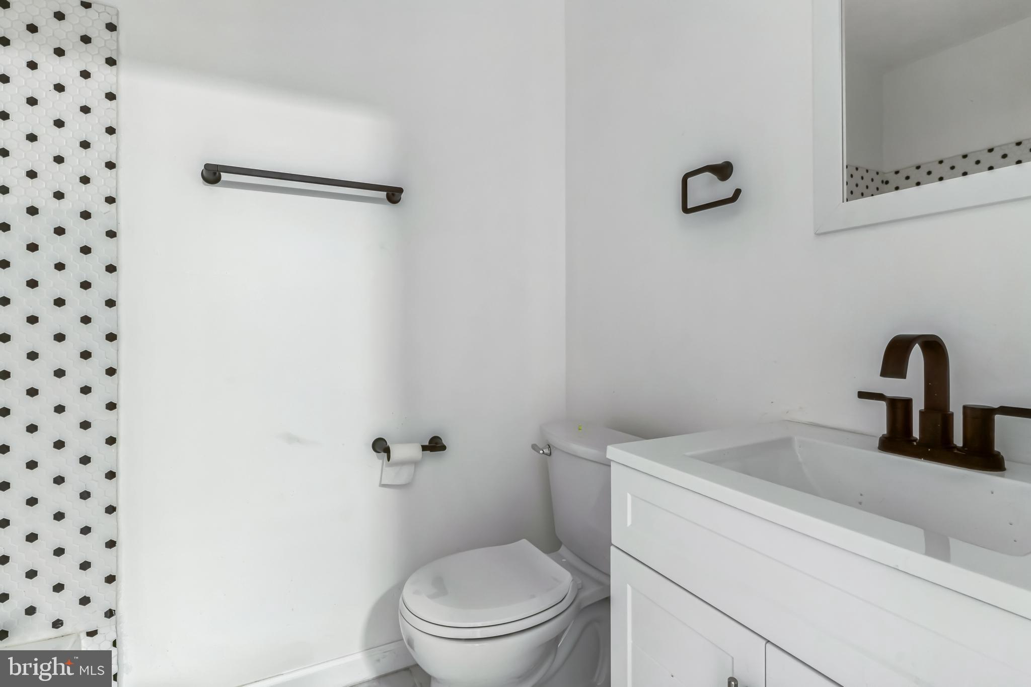 TOWNES AT WESTBURY - Residential Lease